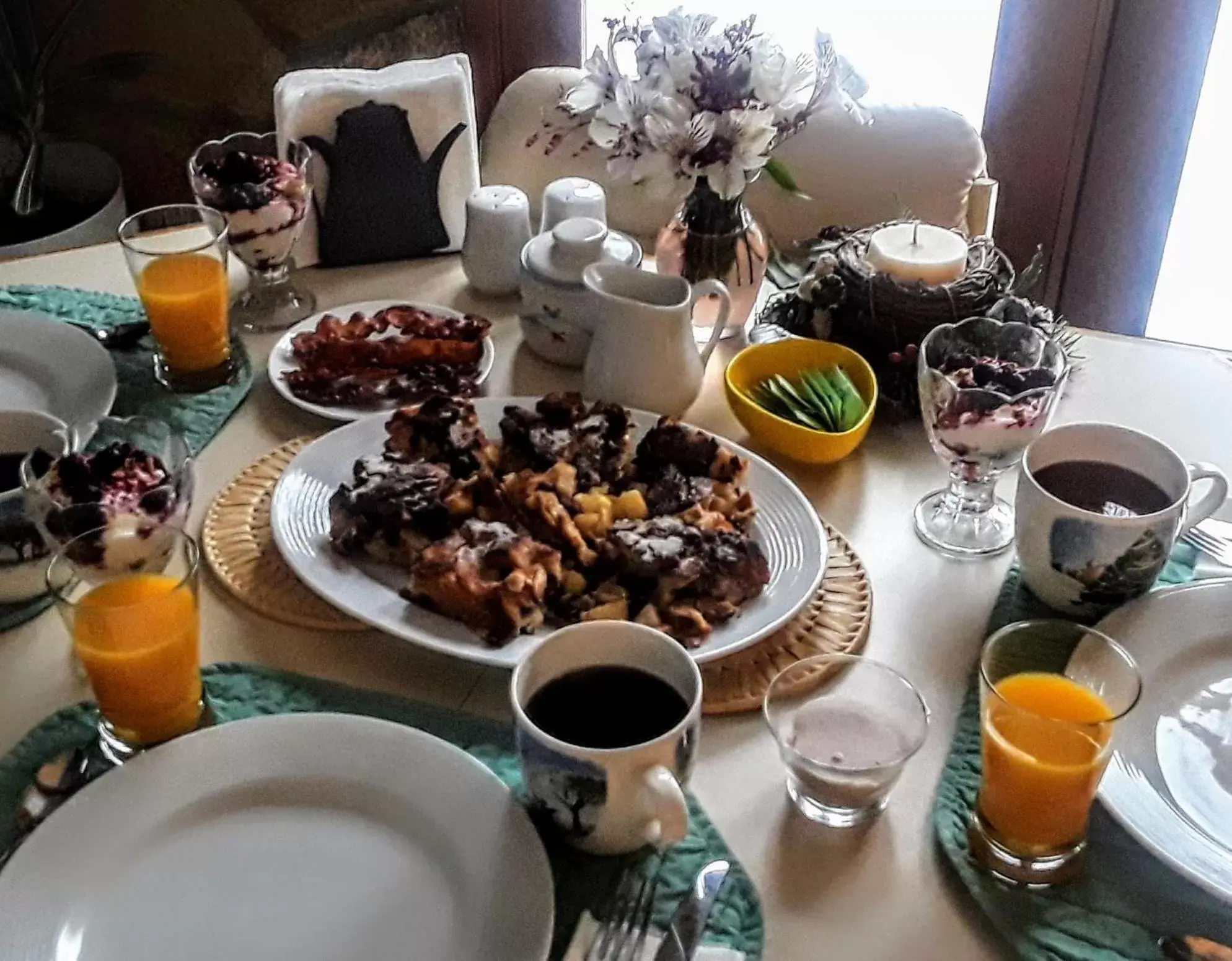 Breakfast in Alaska Chalet Bed & Breakfast