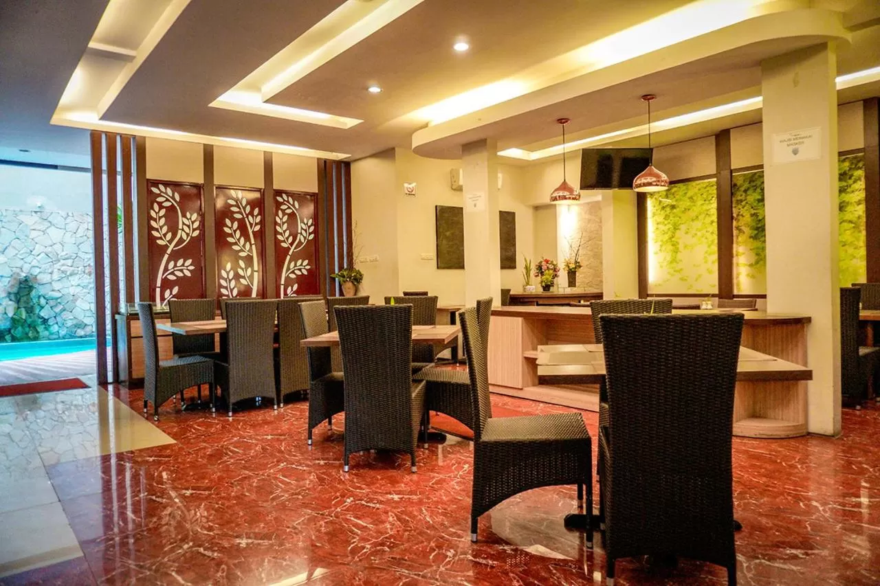 Restaurant/places to eat in Andelir Hotel Simpang Lima Semarang