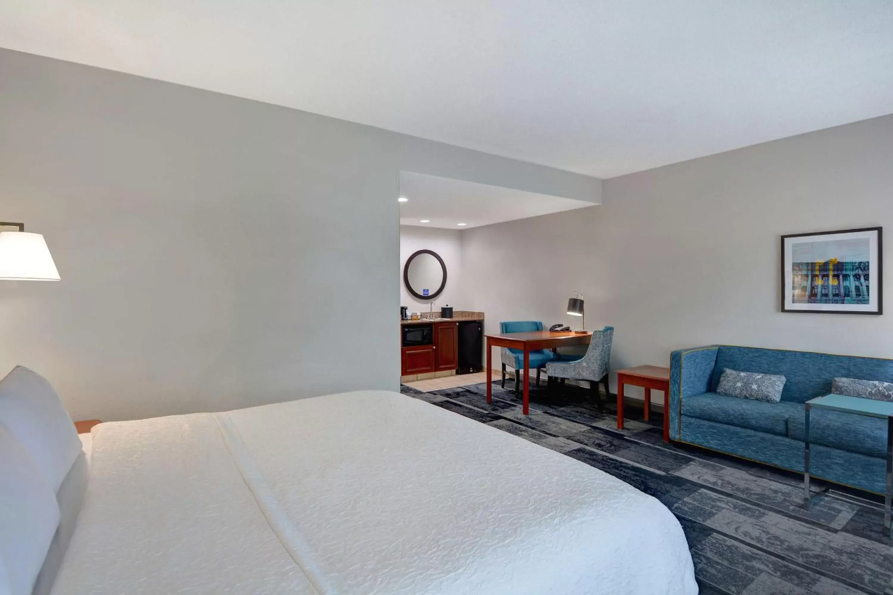 Bedroom, Bed in Hampton Inn & Suites Birmingham-Hoover-Galleria