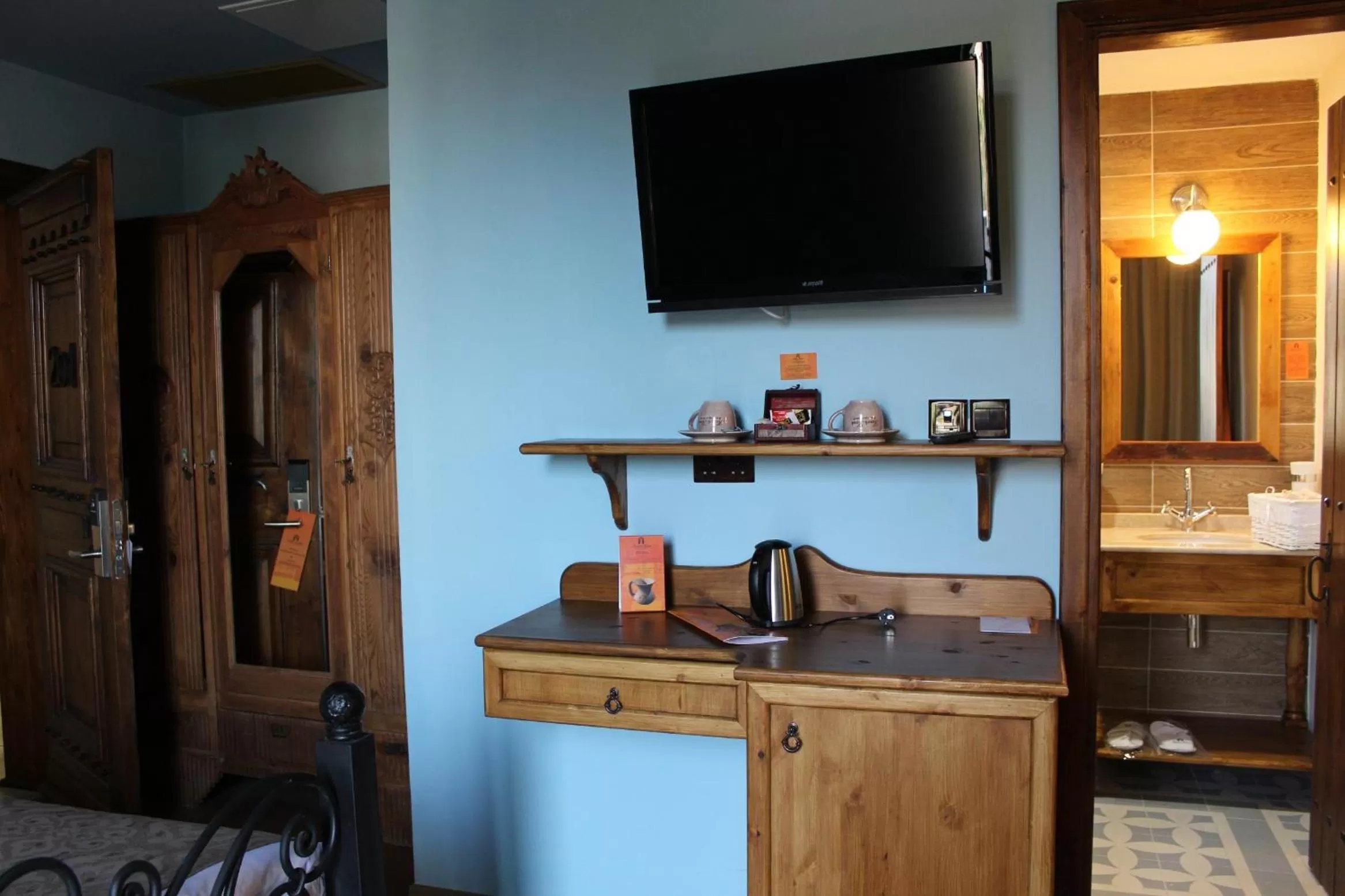 TV and multimedia in Kemerli Konak Boutique Hotel