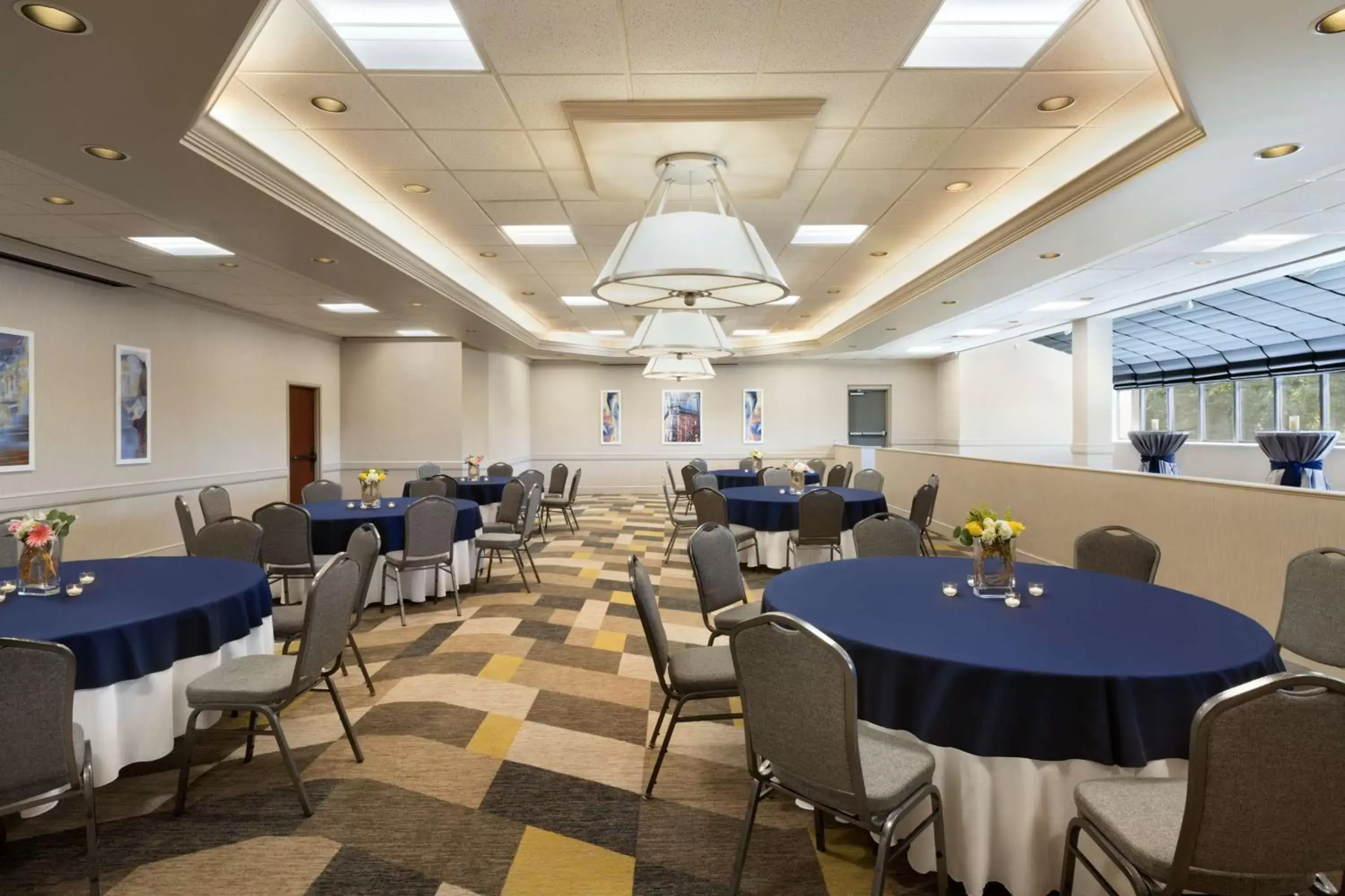 Meeting/conference room, Restaurant/Places to Eat in Hilton Fort Collins