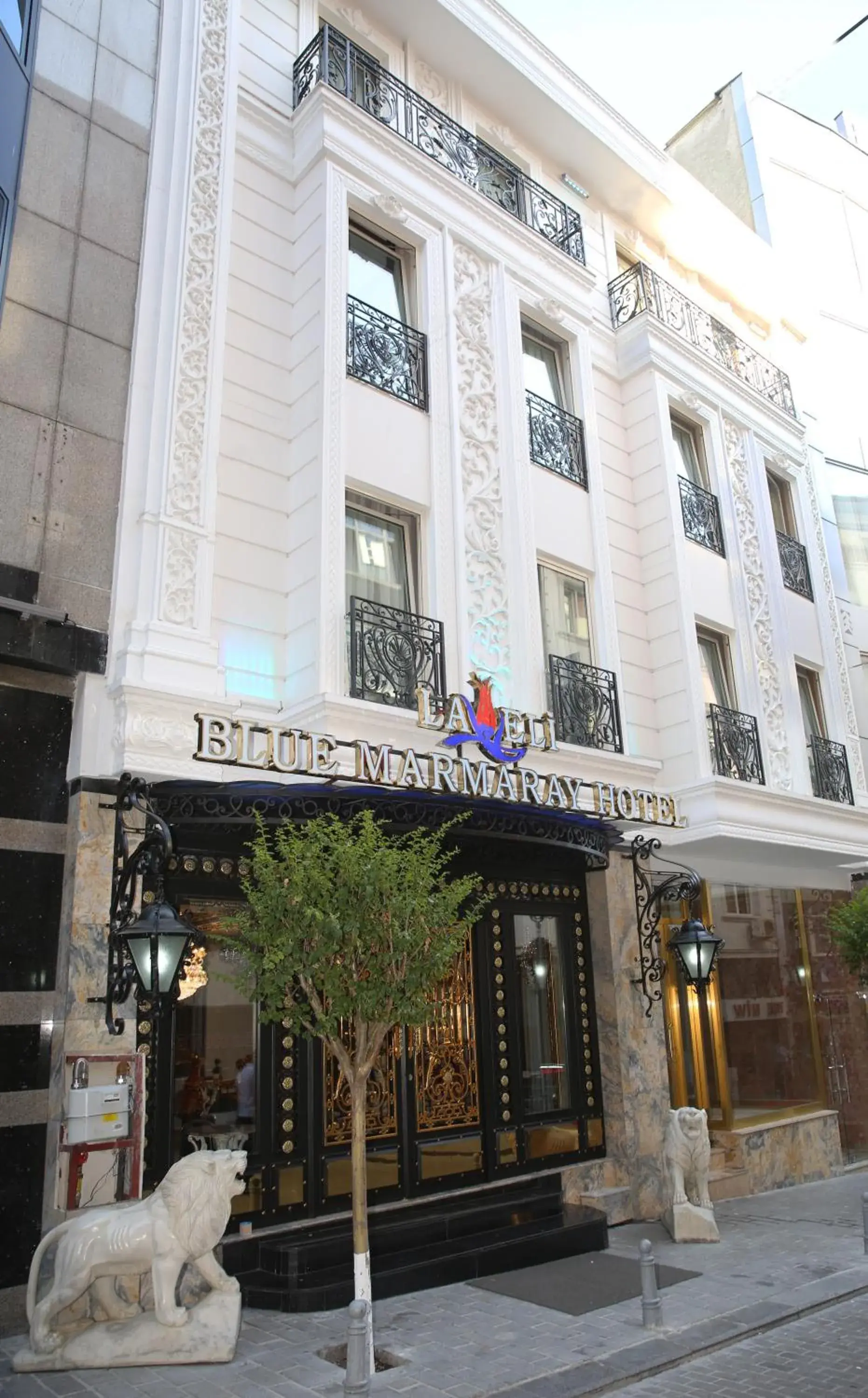 Property Building in Laleli Blue Marmaray Hotel