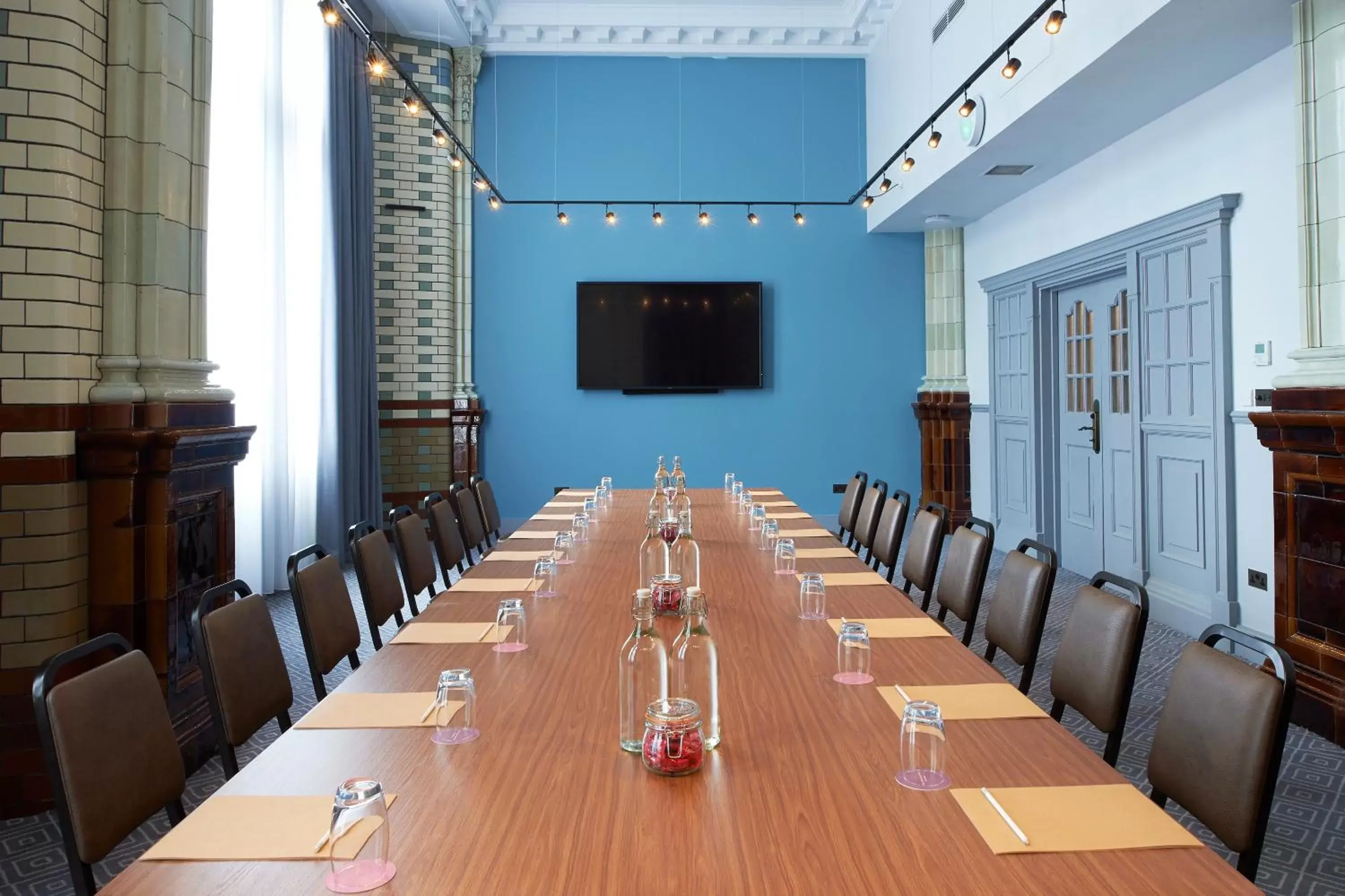 Business facilities, Business Area/Conference Room in Kimpton Clocktower, an IHG Hotel