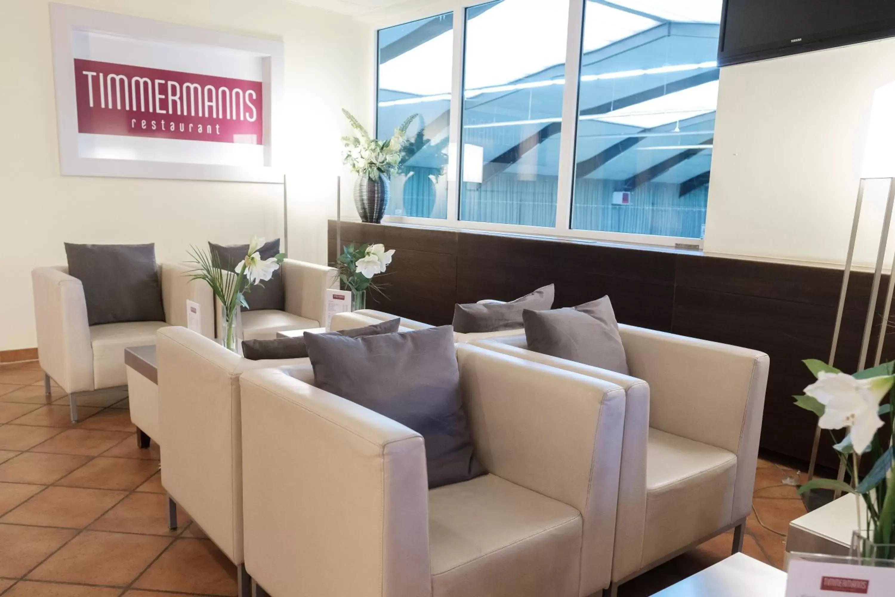 Lobby or reception, Lounge/Bar in Hotel Sportwelt Radeberg