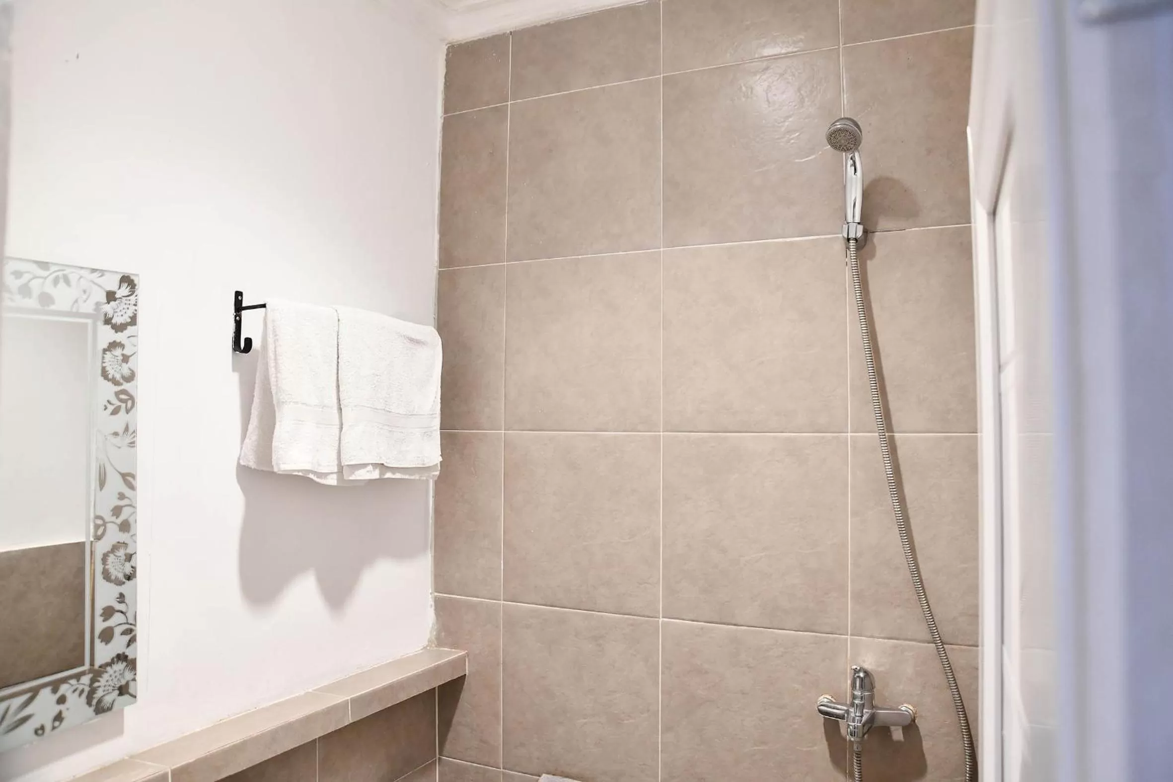 Bathroom in Tuju Abuserin Syariah