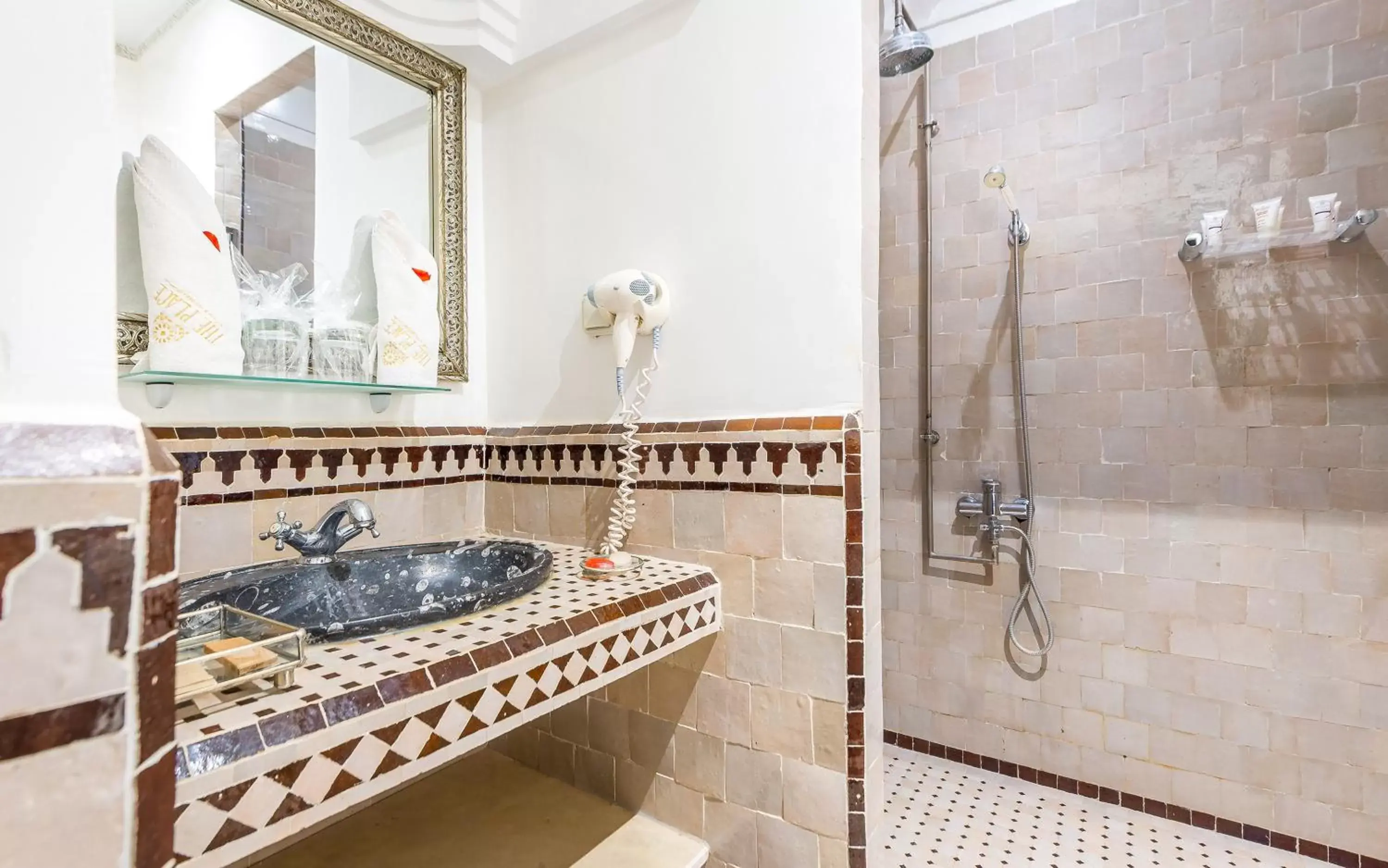 Bathroom in Hotel & Ryad Art Place Marrakech