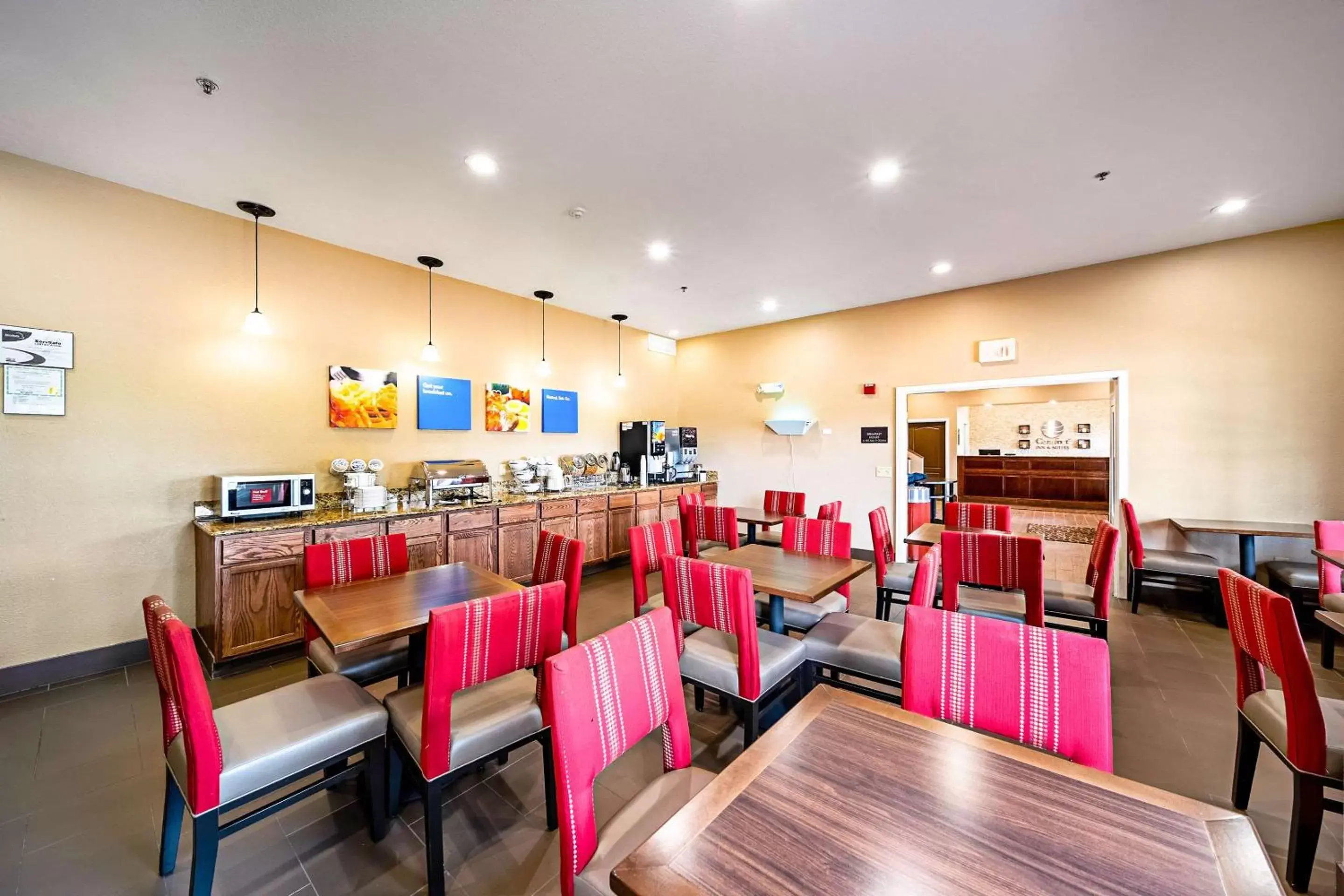 Restaurant/Places to Eat in Comfort Inn & Suites Independence