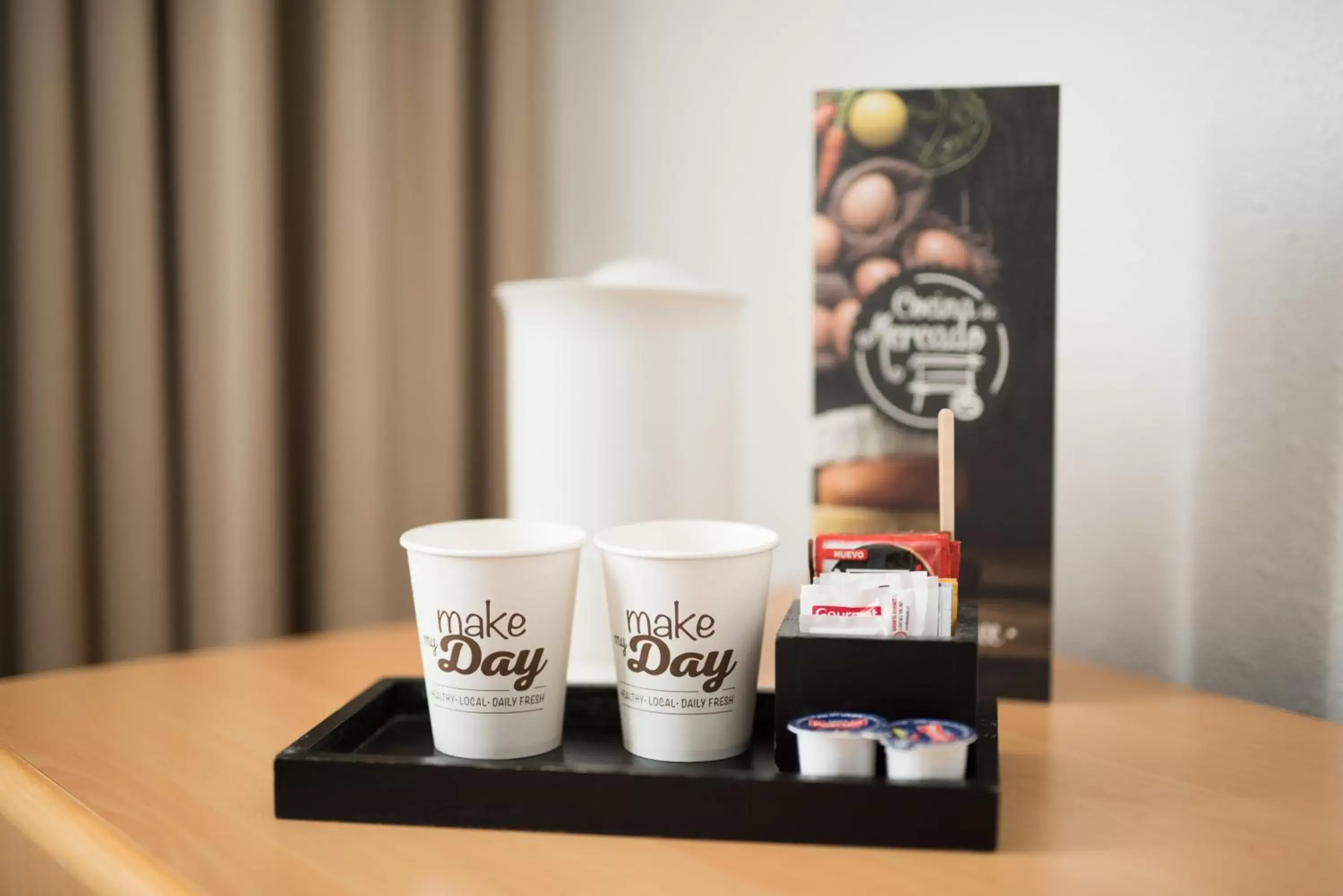 Coffee/tea facilities in Hotel Novotel Sevilla