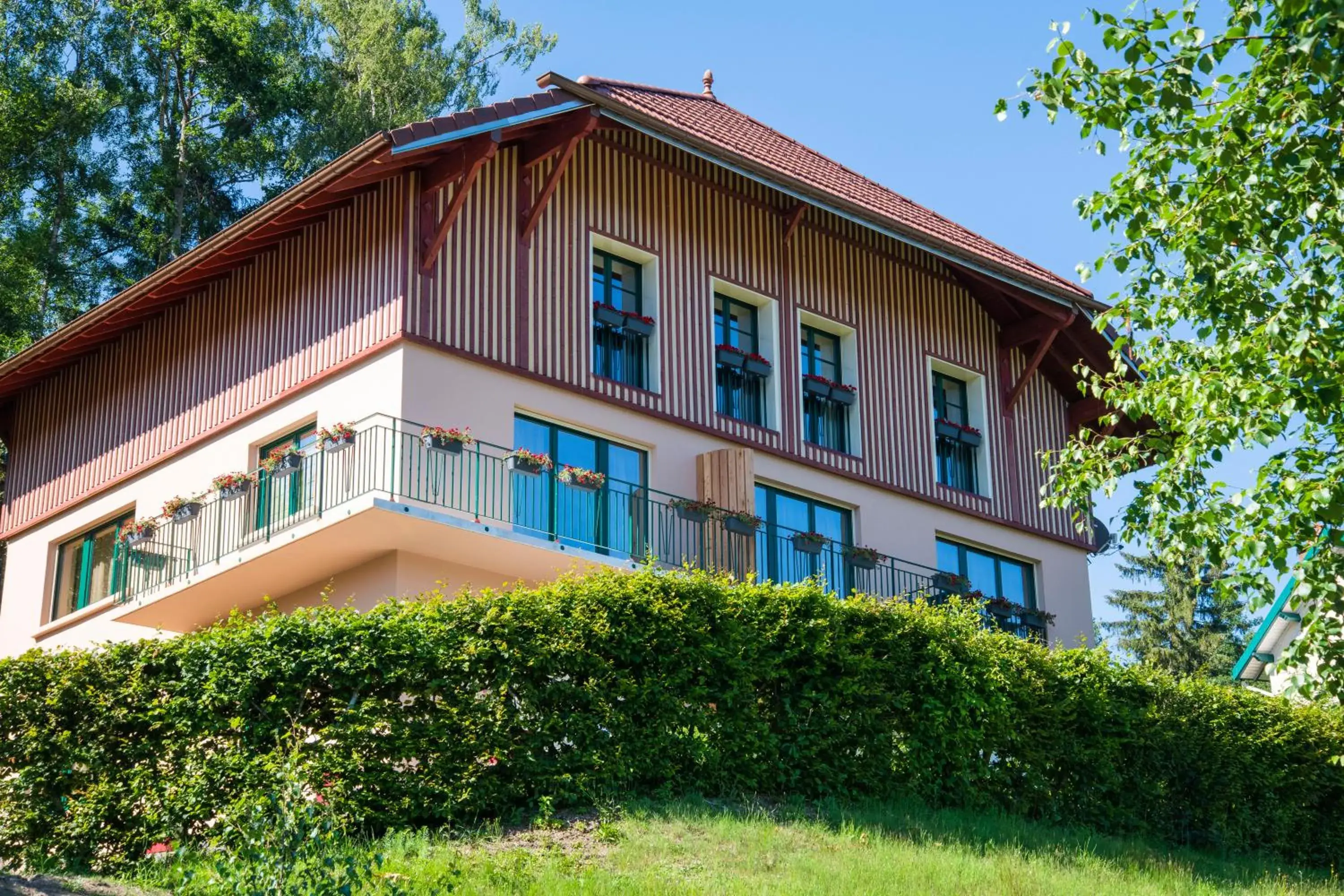 Garden view, Property Building in Le Manoir Au Lac