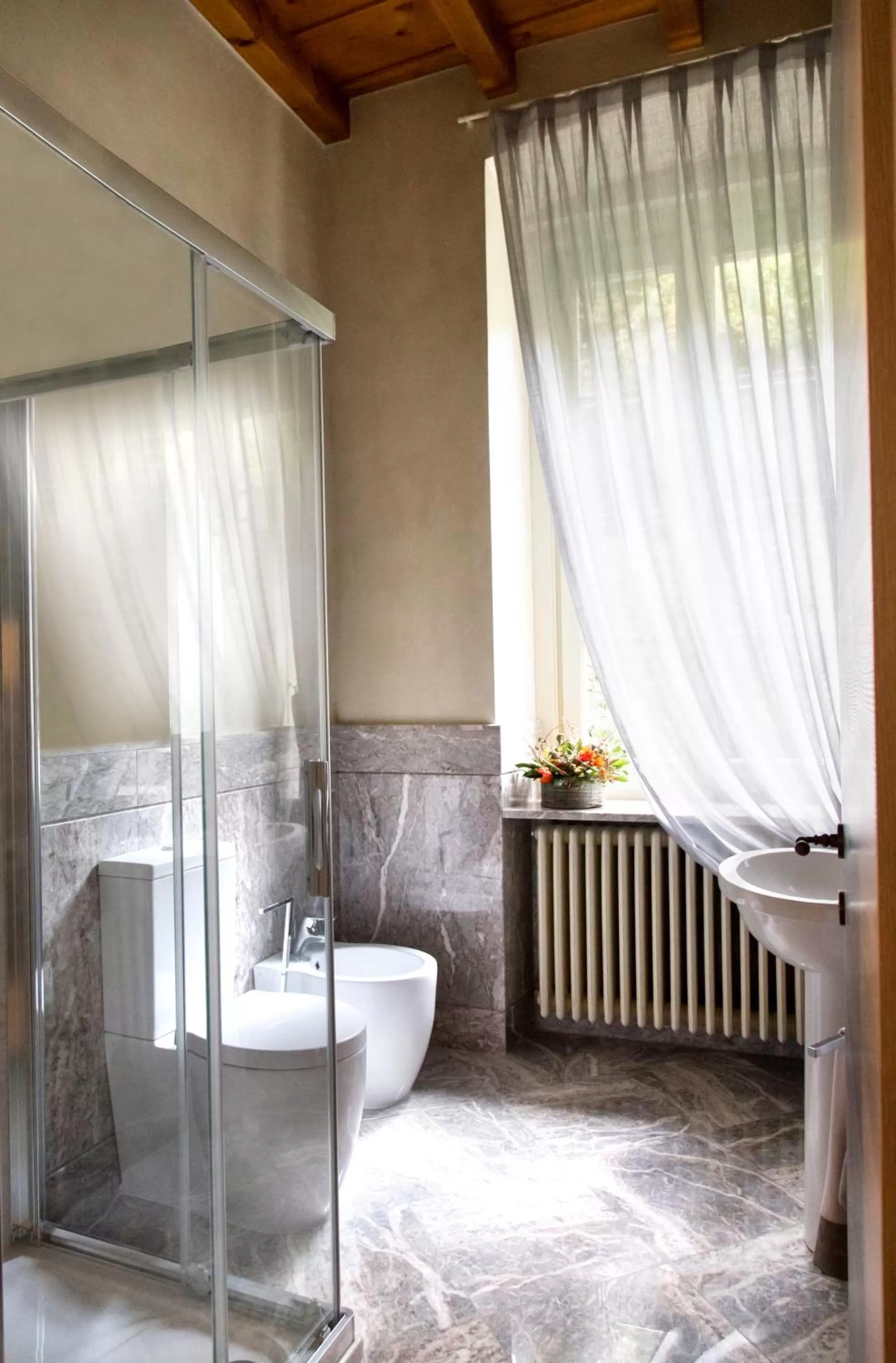 Shower in B&B Dimora Delle Donnole Bergamo Alta