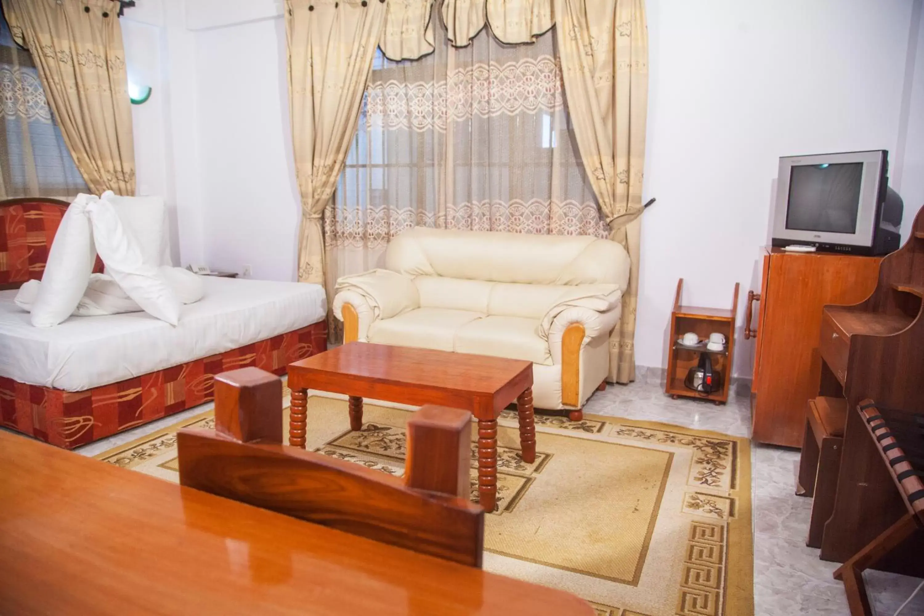 Coffee/tea facilities, Seating Area in Natron Palace Hotel