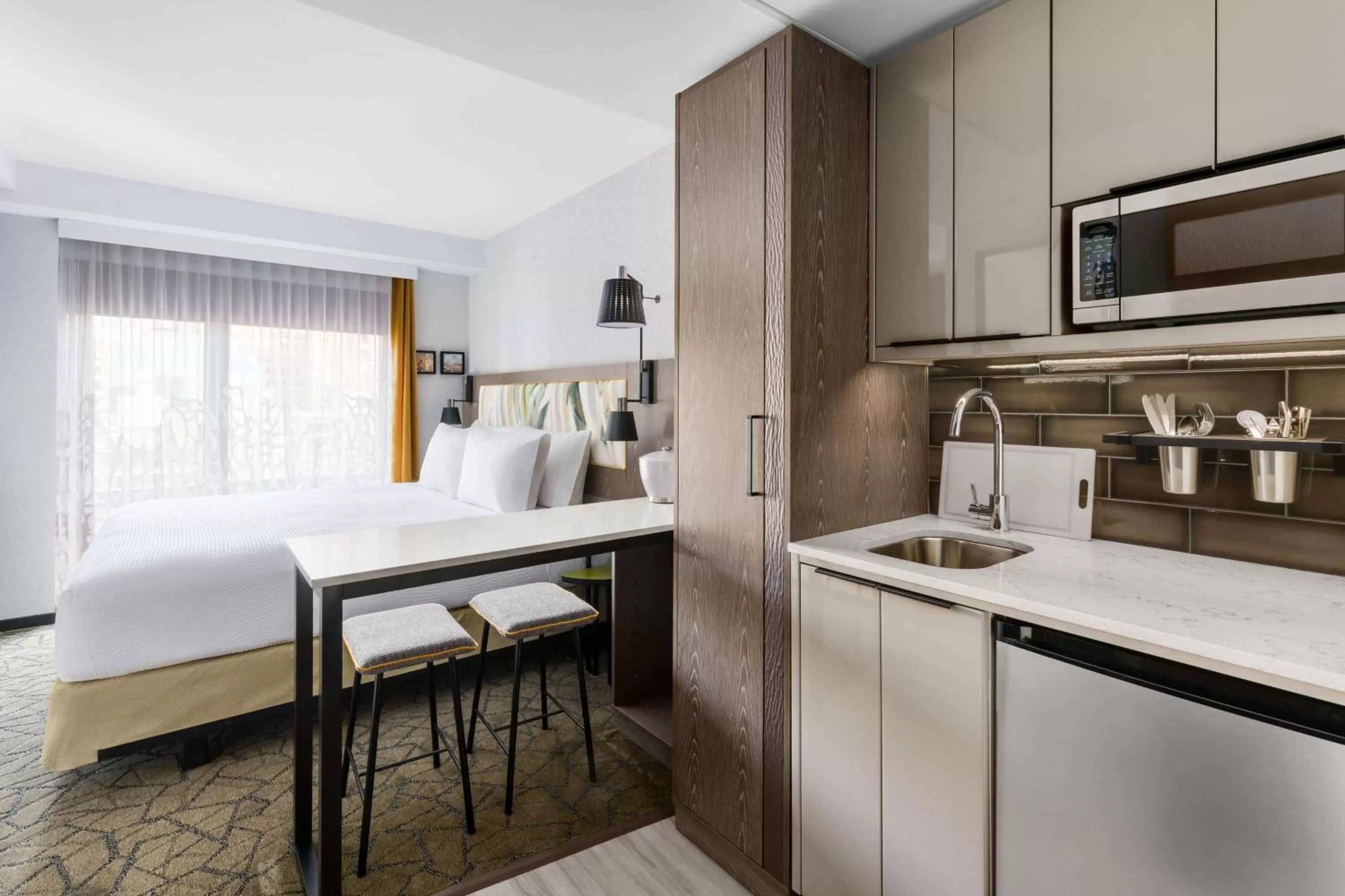 Kitchen or kitchenette in TownePlace Suites by Marriott New York Manhattan/Chelsea