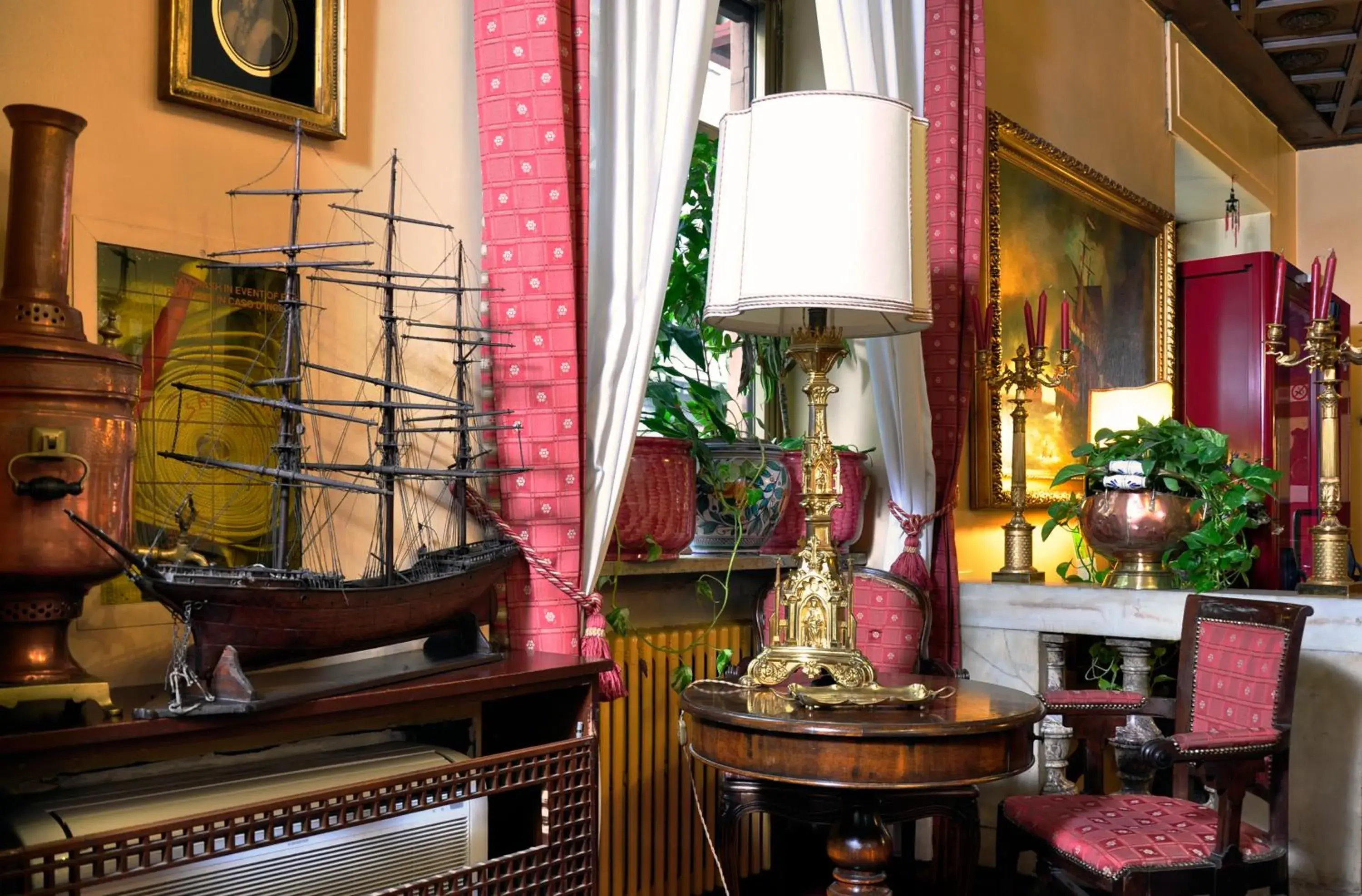 Lounge or bar in Hotel San Guido Lounge or bar in Hotel San Guido