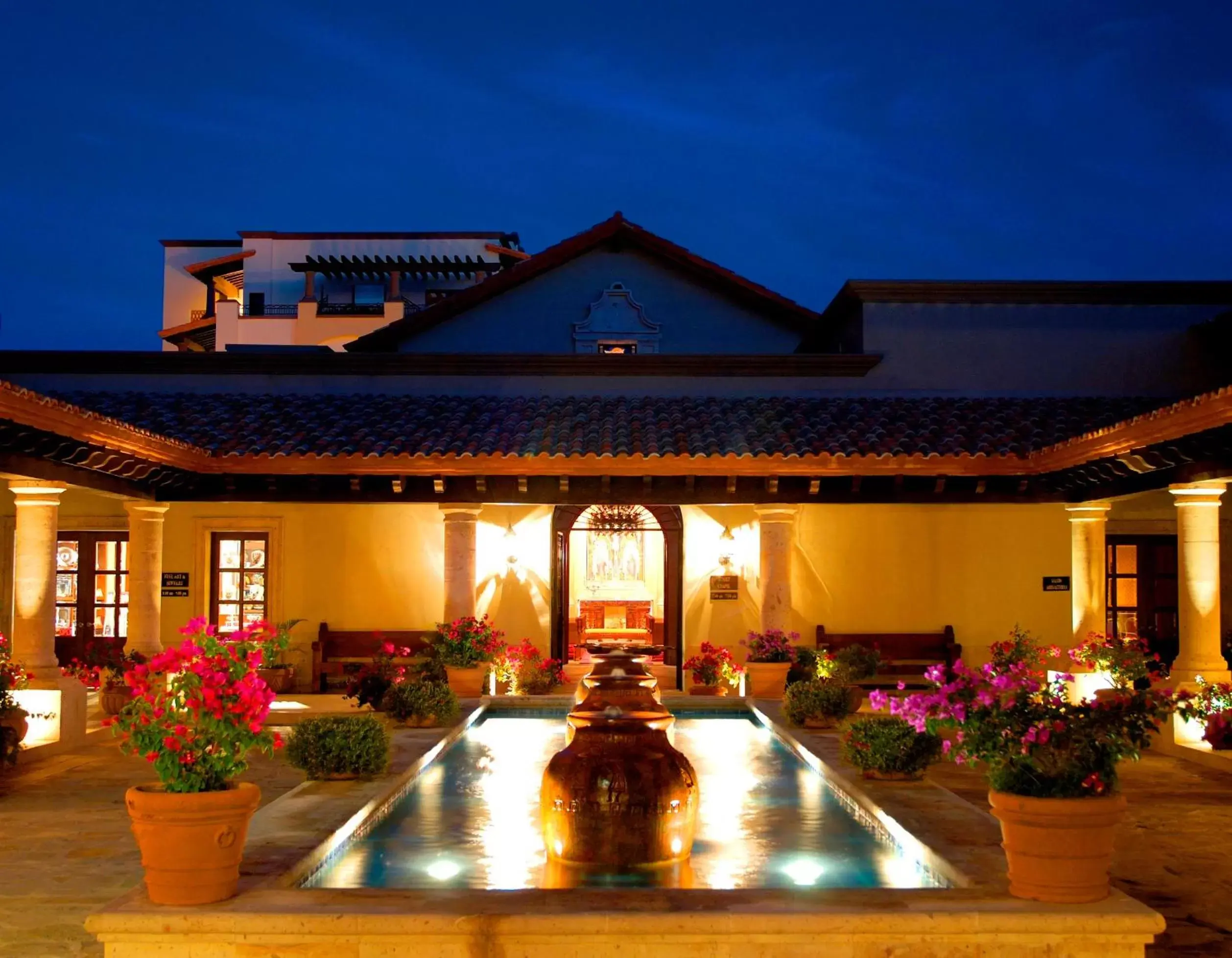 Facade/entrance in Pueblo Bonito Sunset Beach Golf & Spa Resort - All Inclusive Facade/entrance in Pueblo Bonito Sunset Beach Golf & Spa Resort - All Inclusive