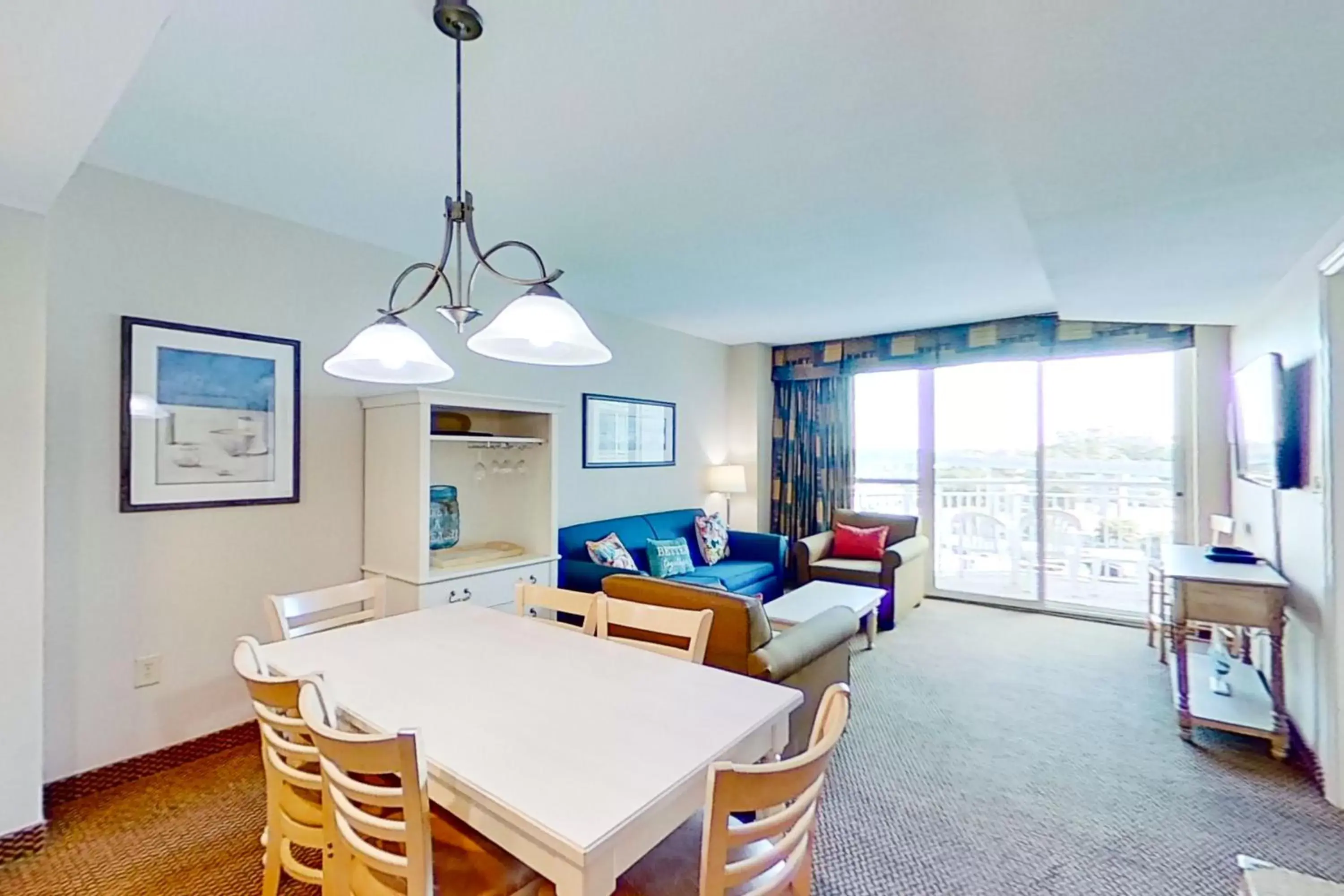 Three-Bedroom Apartment in Harbourgate Marina Club