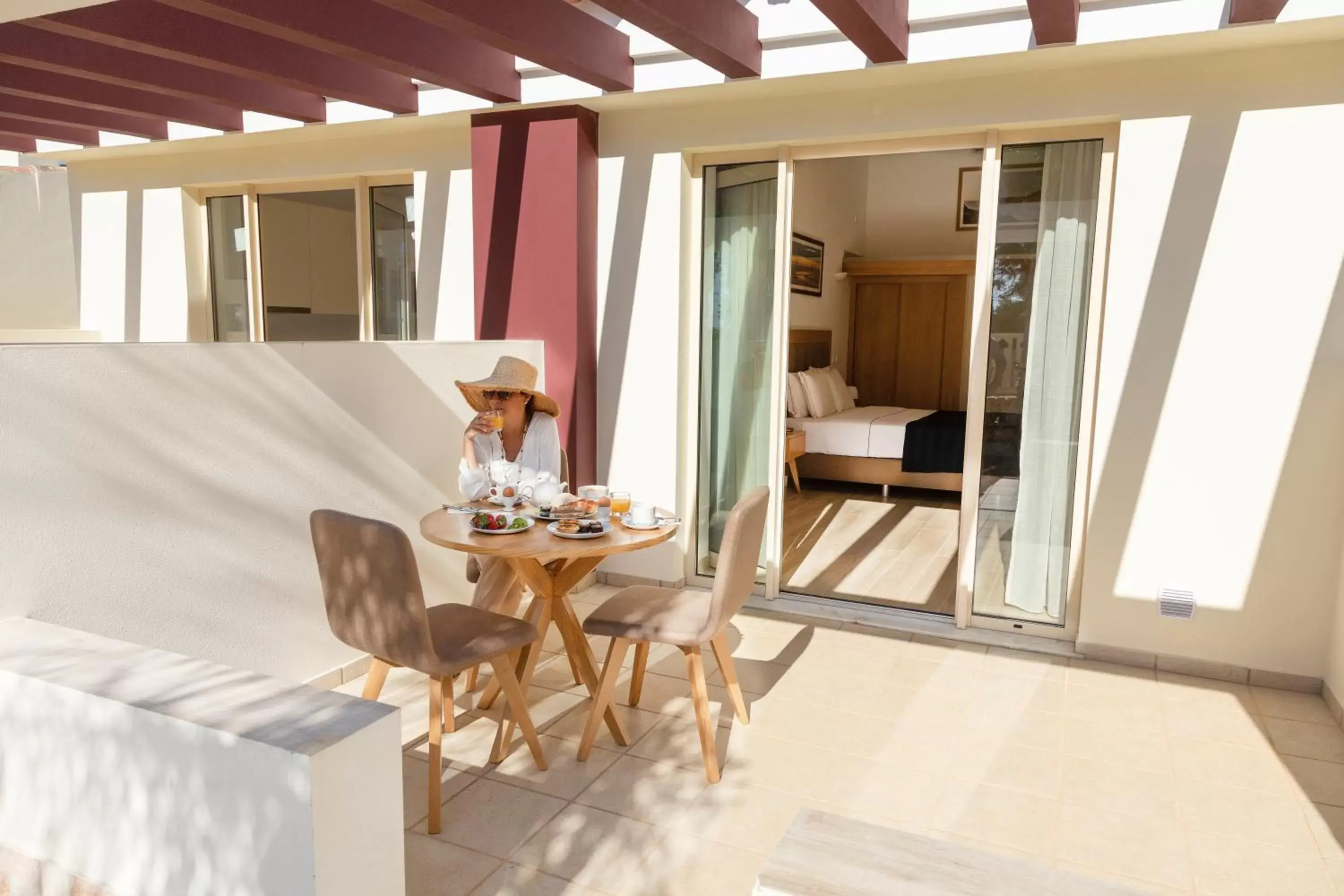 Patio, Dining Area in Hotel Rural Brícia Du Mar