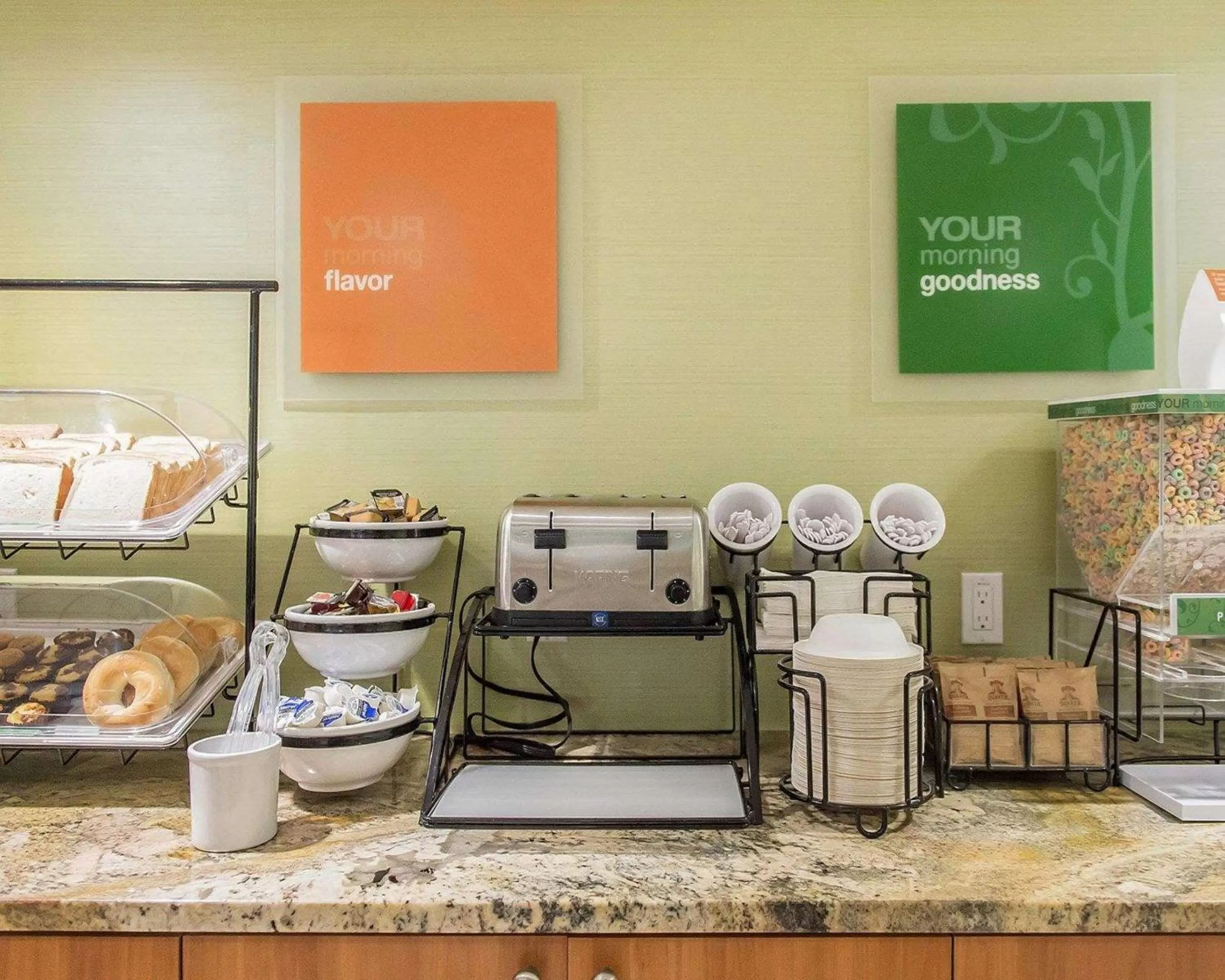 Restaurant/places to eat in Comfort Inn