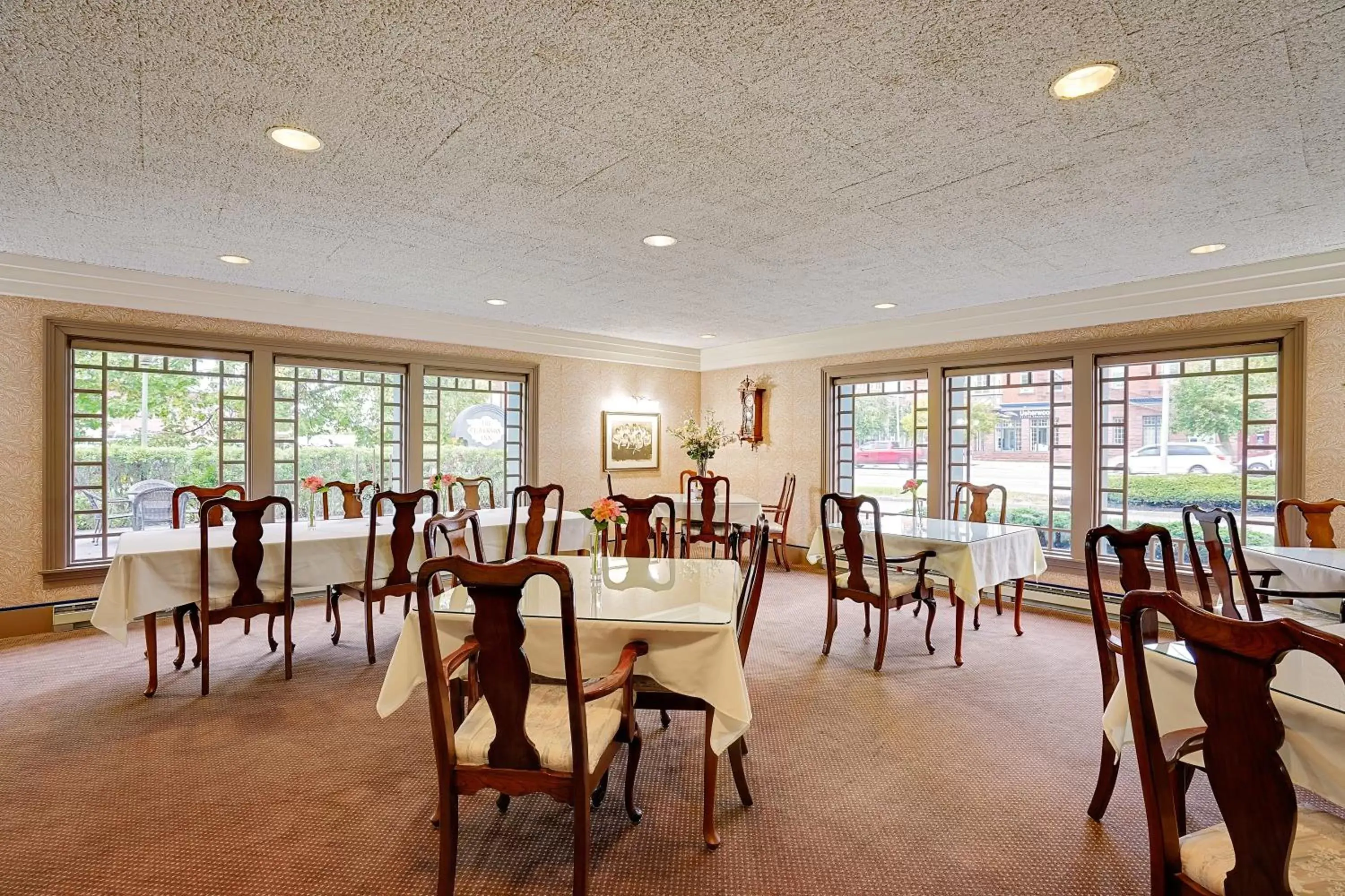 Lobby or reception, Restaurant/Places to Eat in The Clarkson Inn