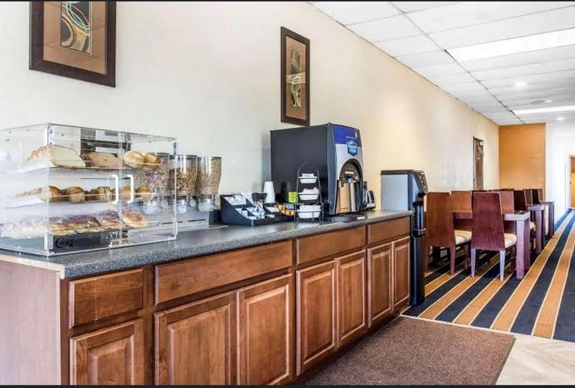 Breakfast in Super 8 by Wyndham Rocky Mount I-95 EXIT 145
