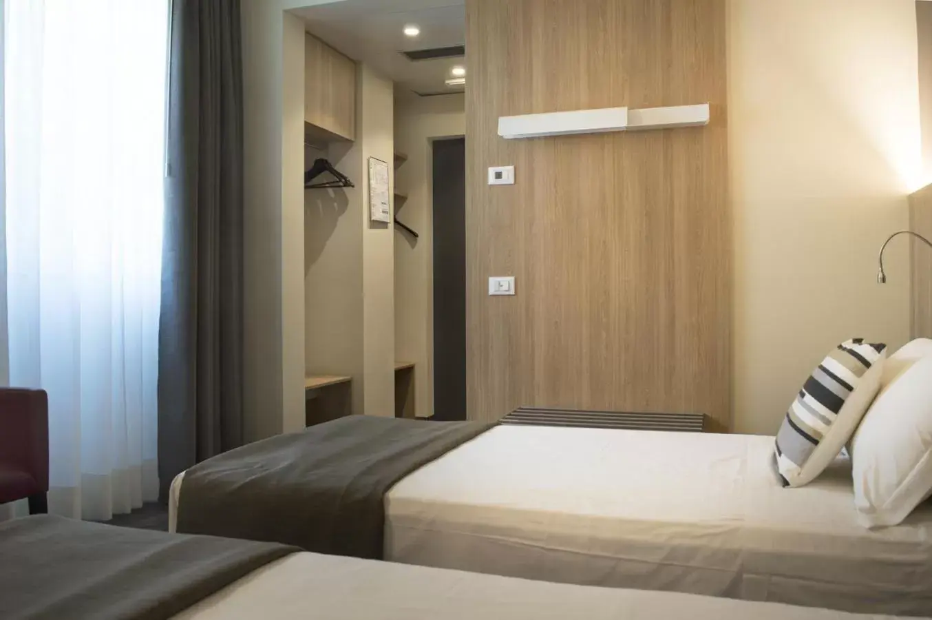 Bedroom, Bed in Hotel Alexander