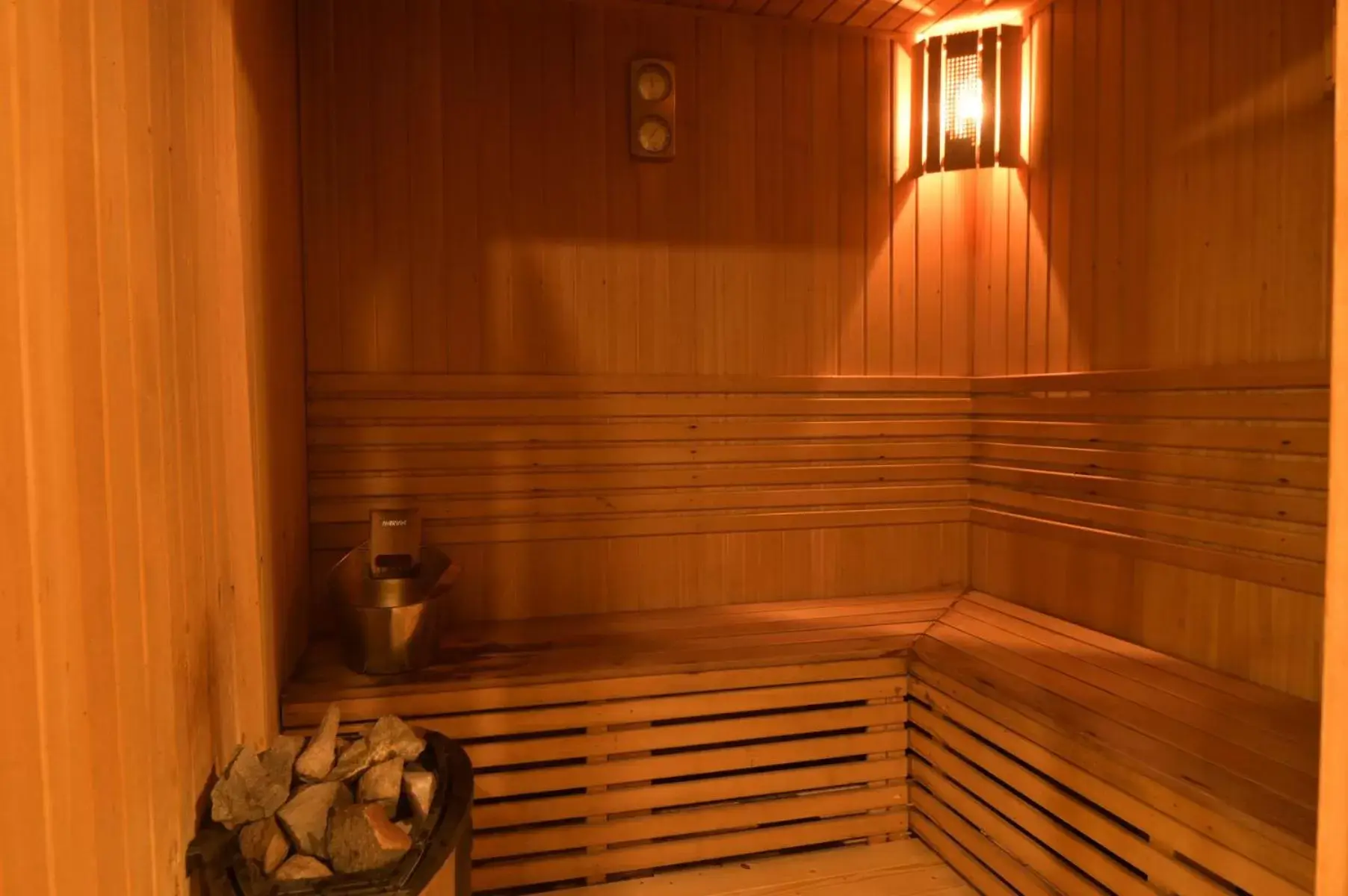 Sauna in Hotel Grand Saigon