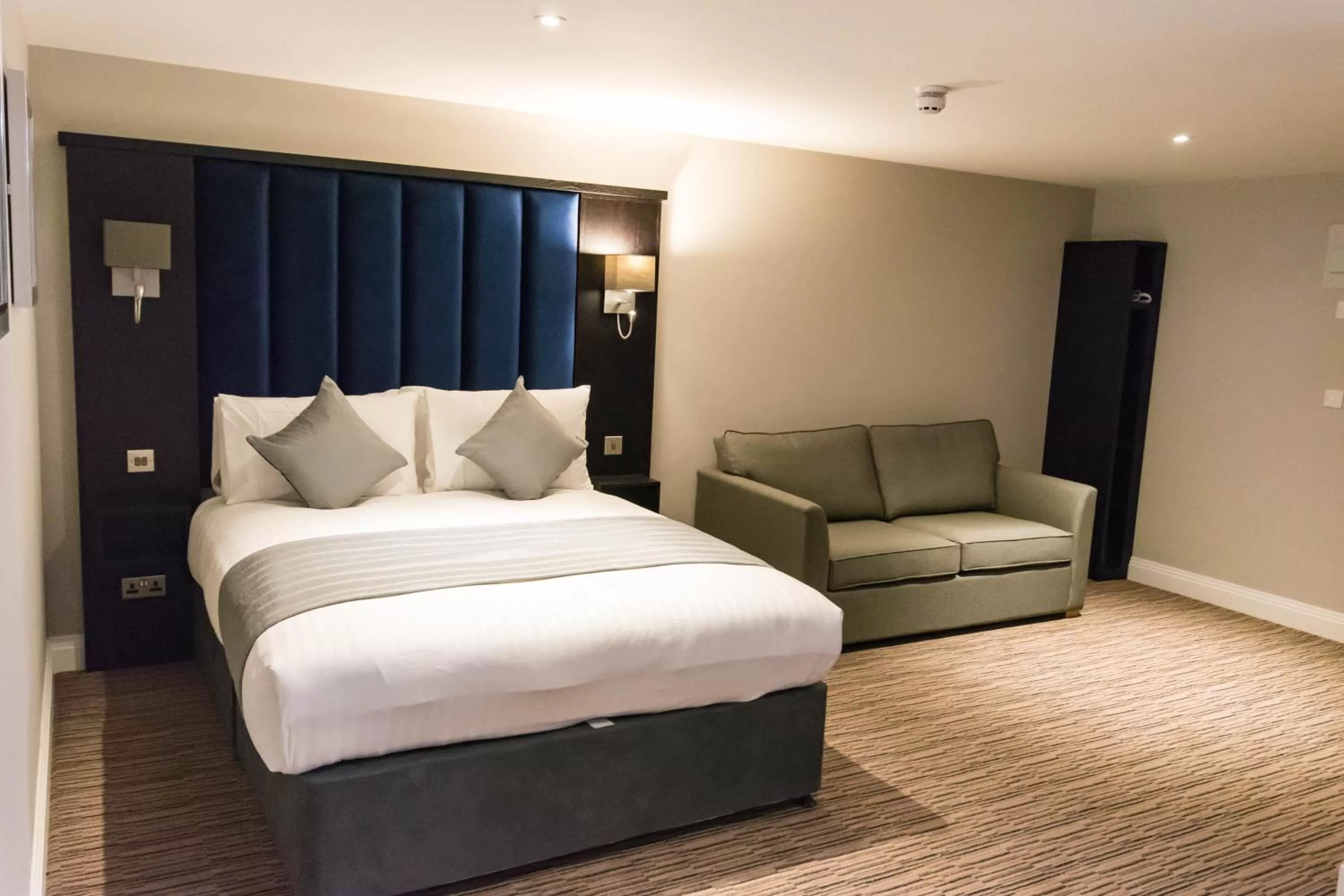 Bedroom, Bed in St Nicholas Hotel Colchester