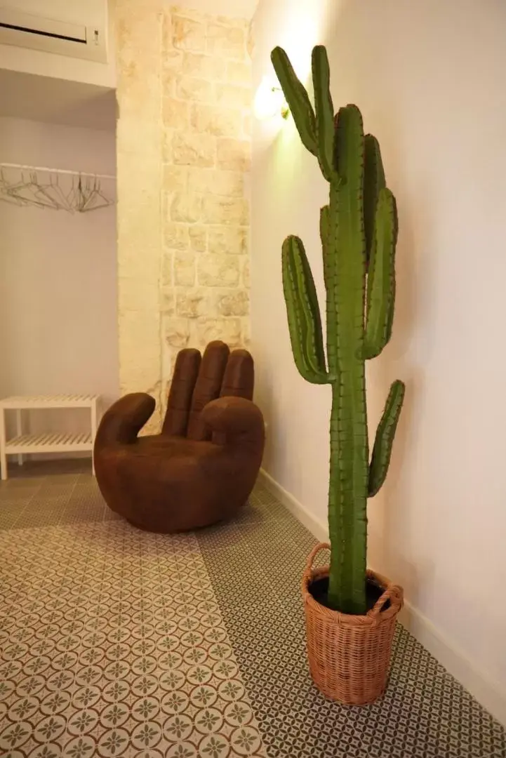 Seating area in Cecenero Rooms