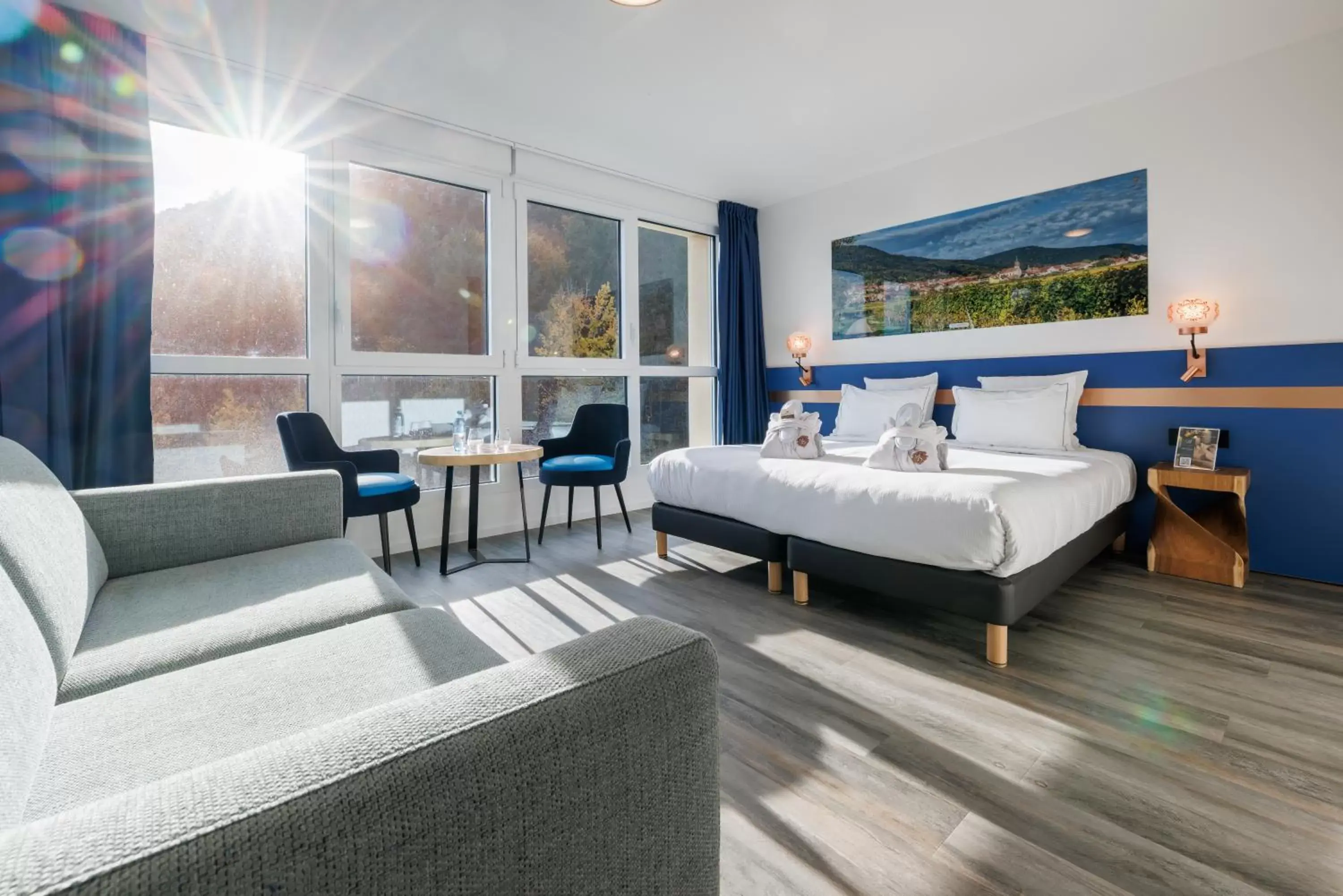 Bedroom in Hotel SPA Husseren Collections - Proche Colmar - Eguisheim Bedroom in Hotel SPA Husseren Collections - Proche Colmar - Eguisheim