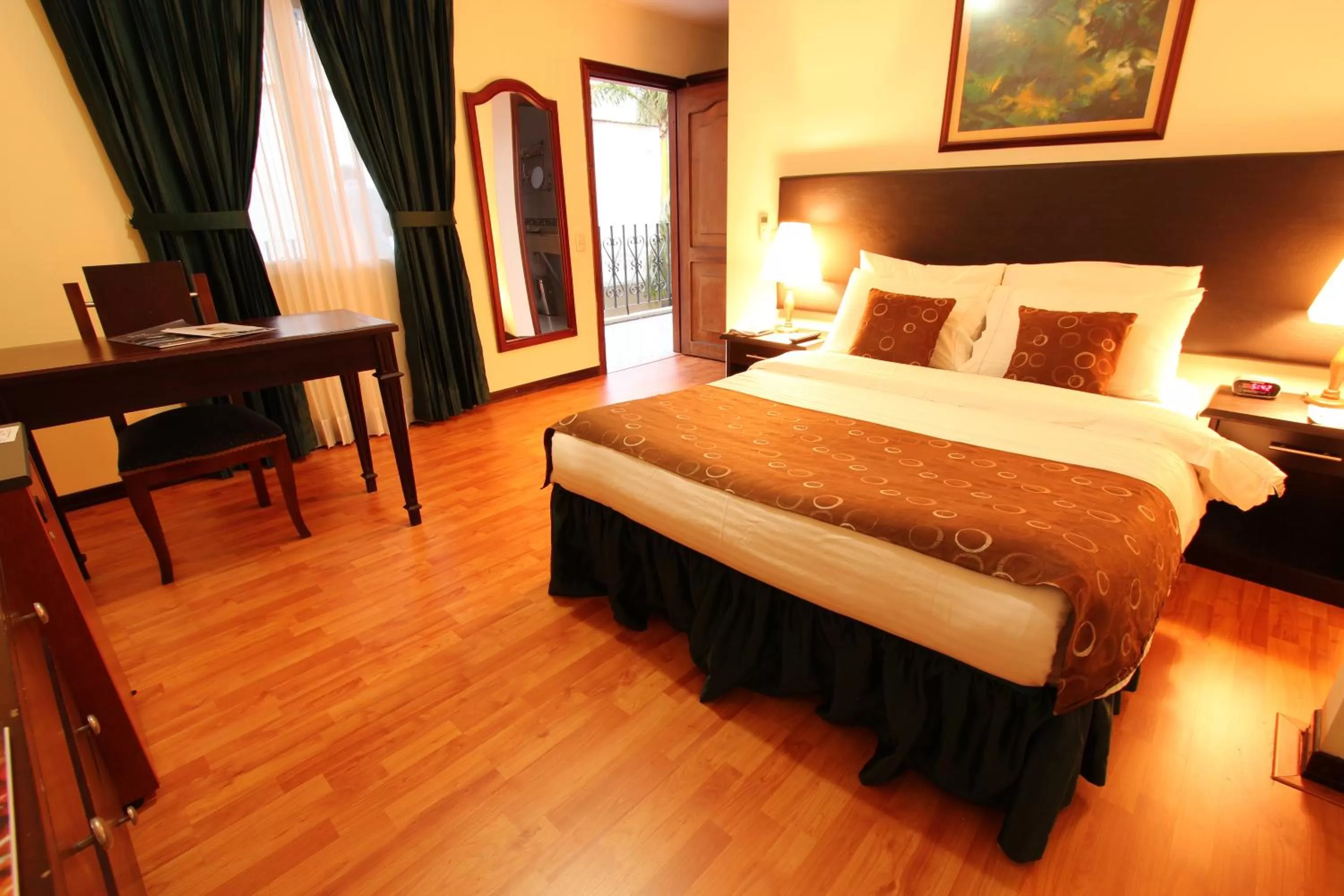 Photo of the whole room, Bed in Hotel San Fernando Real