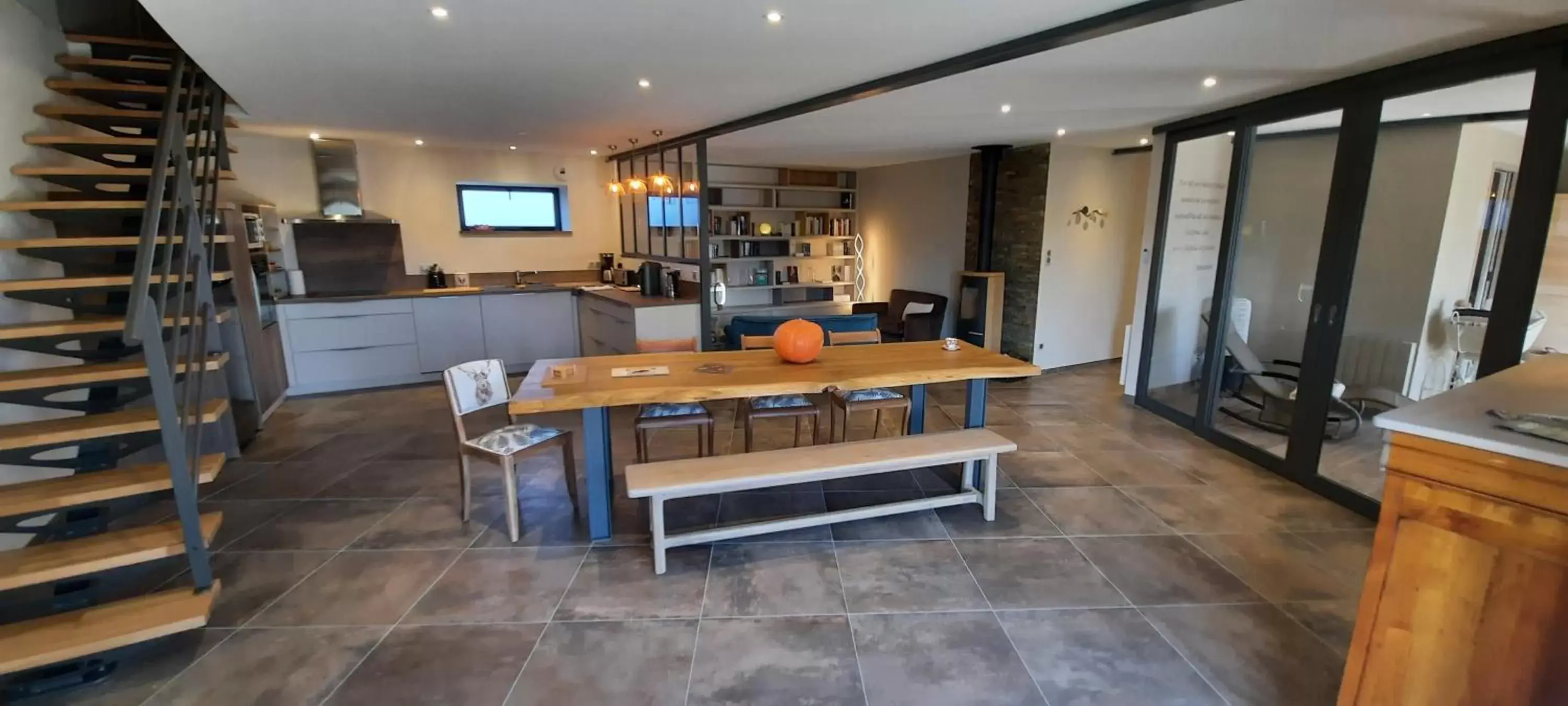 Living room, Dining Area in Bel Aujourd'hui Spa Sauna