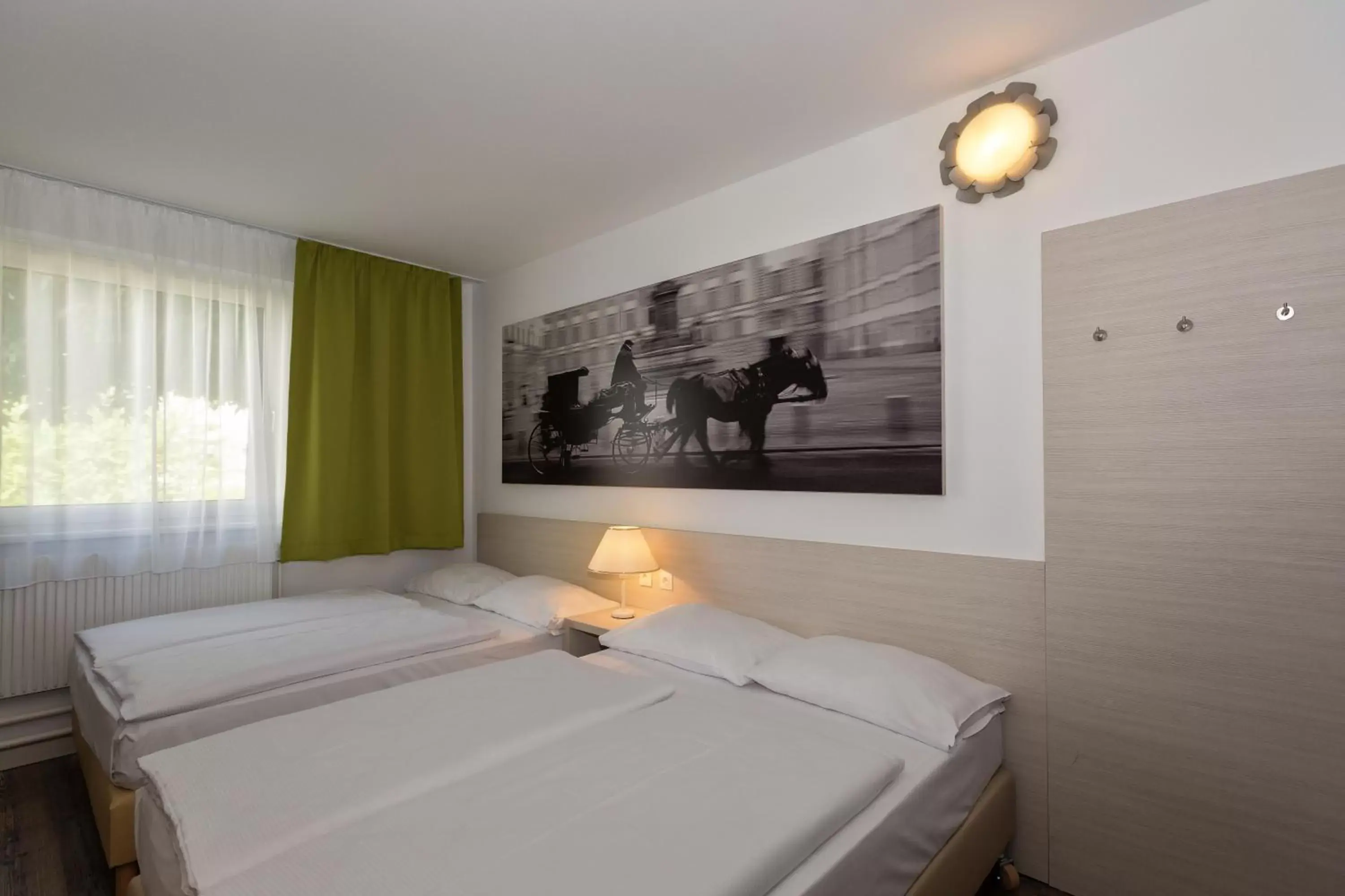 Bedroom in LifeHotel Vienna Airport