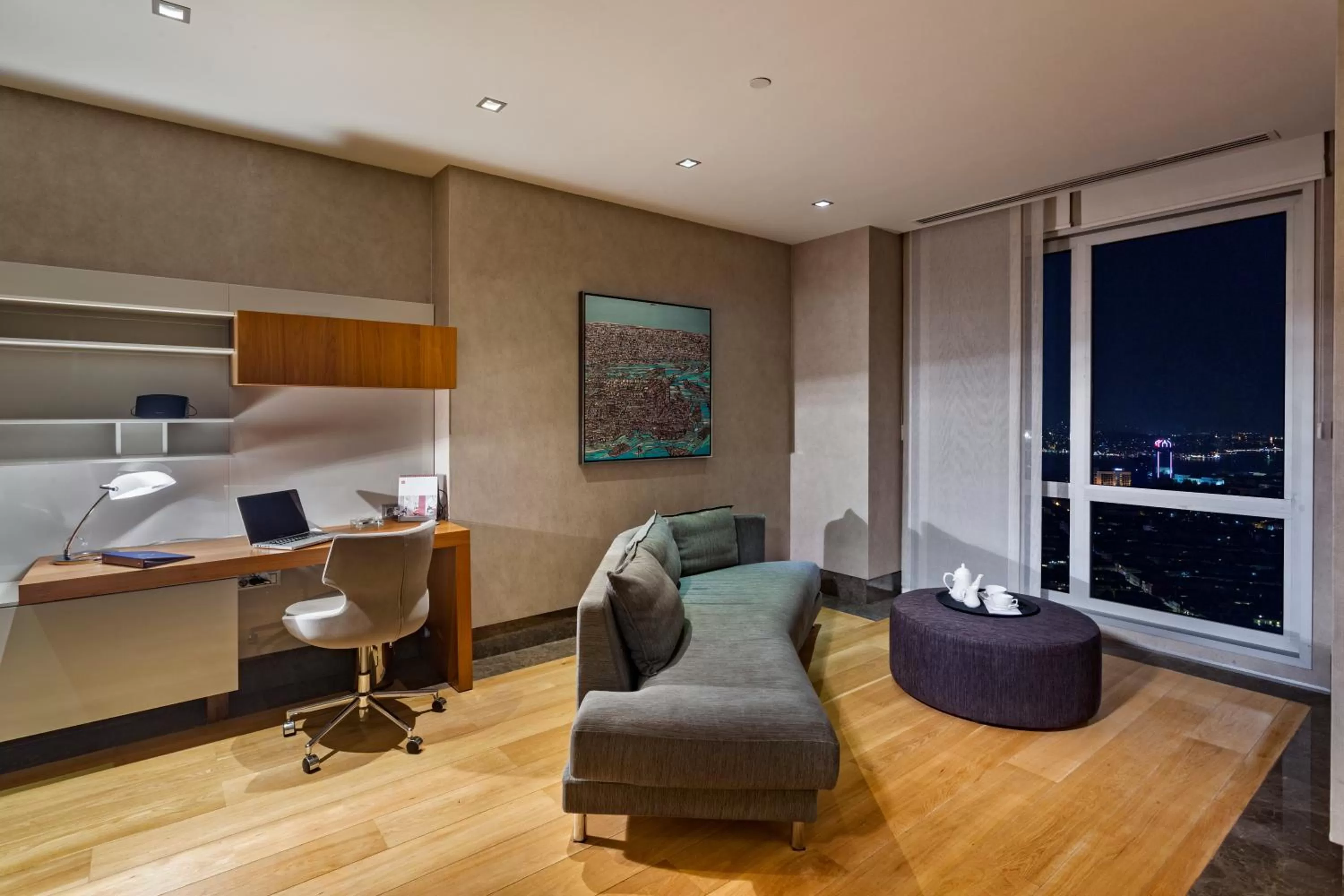 Living room, Bed in Fraser Place Anthill Istanbul