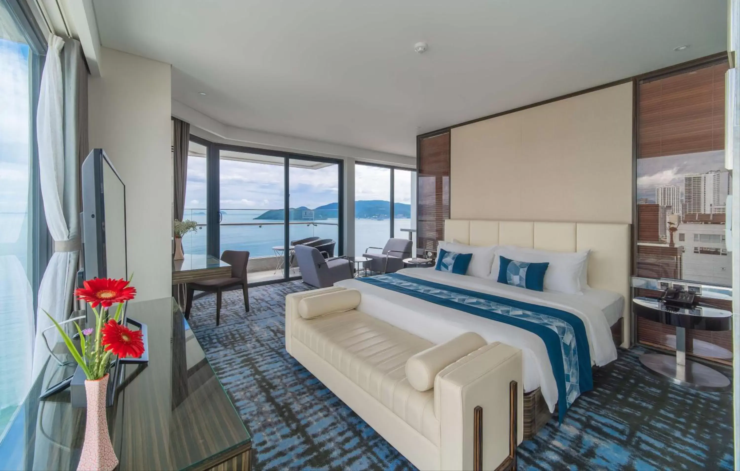 Queen Ann Suite Super King in Queen Ann Nha Trang Hotel Queen Ann Suite Super King in Queen Ann Nha Trang Hotel