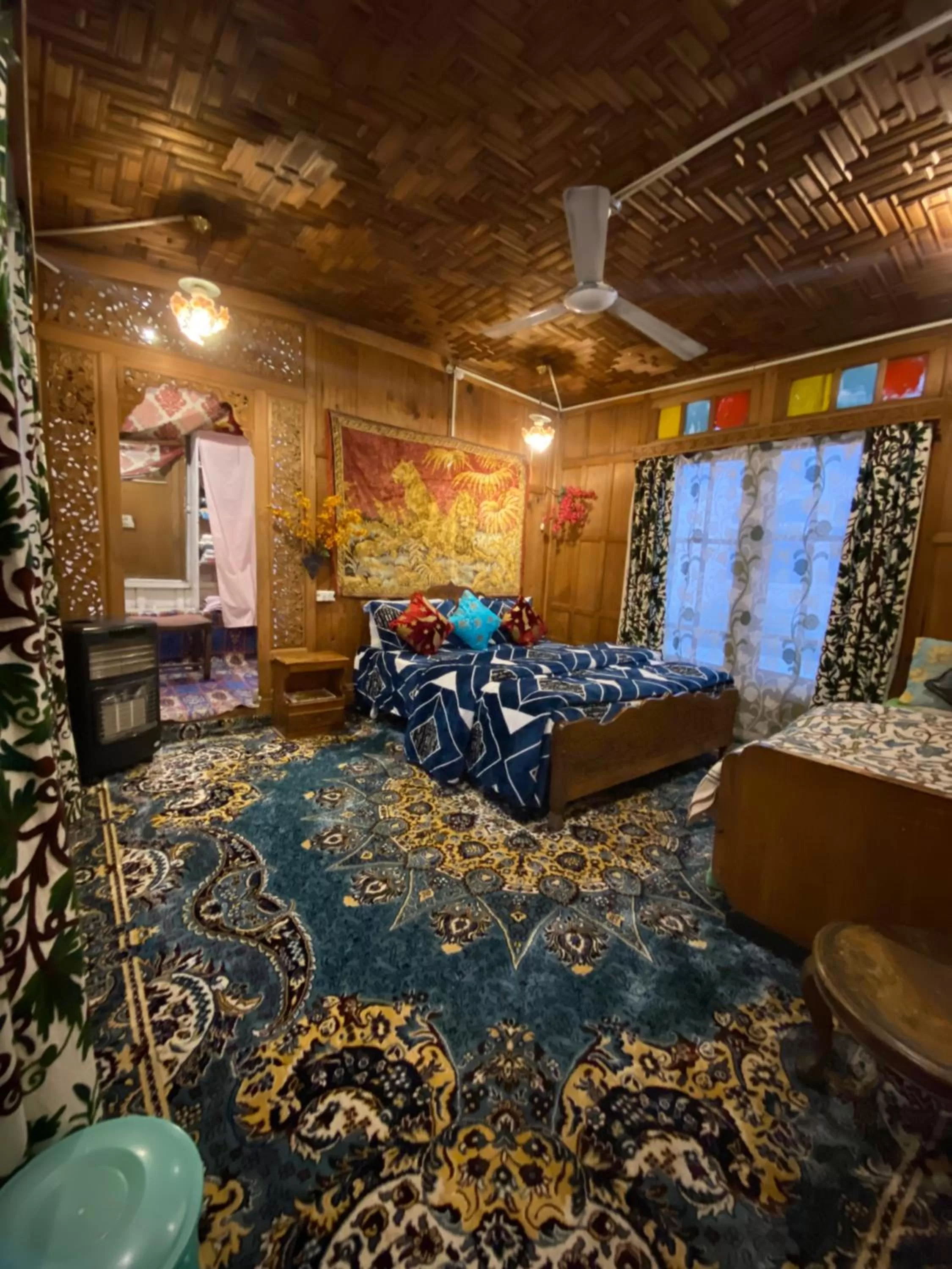 Bedroom in Lake Palace Group Of House Boats