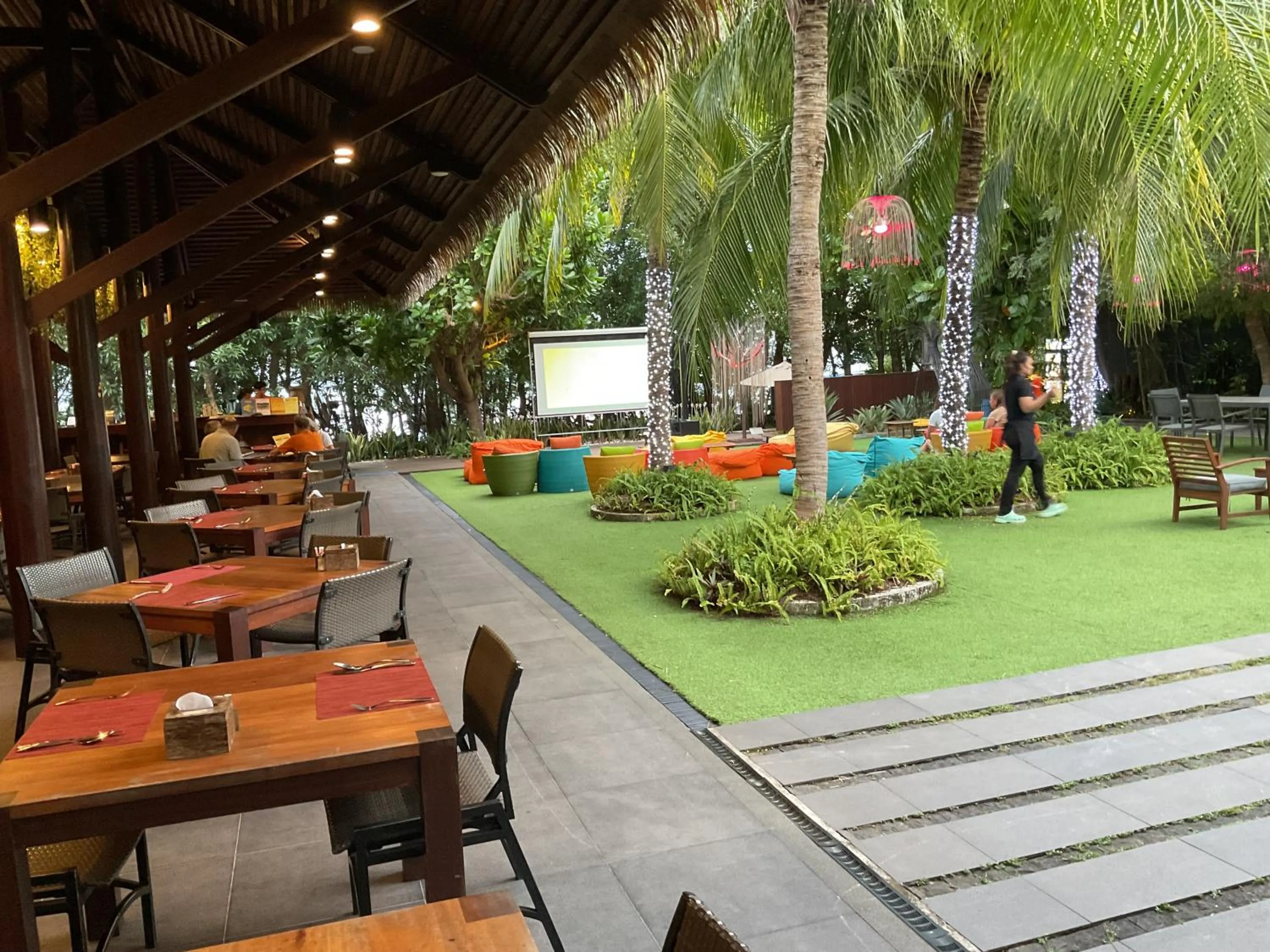 Restaurant/places to eat in Avatar Railay-Adults Only