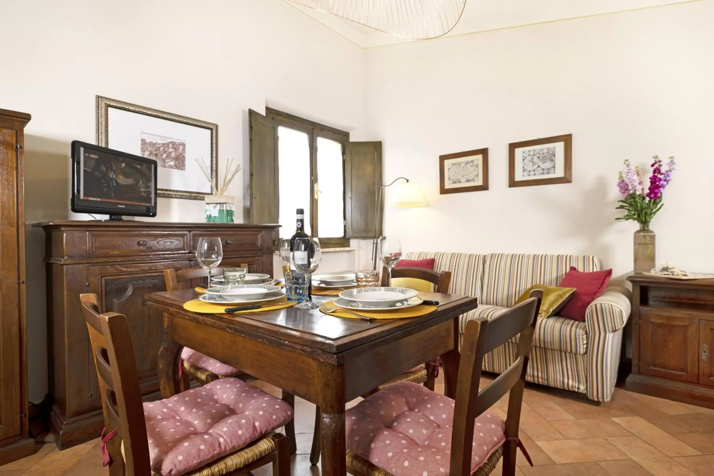 Living room, Restaurant/Places to Eat in Borgo Grondaie