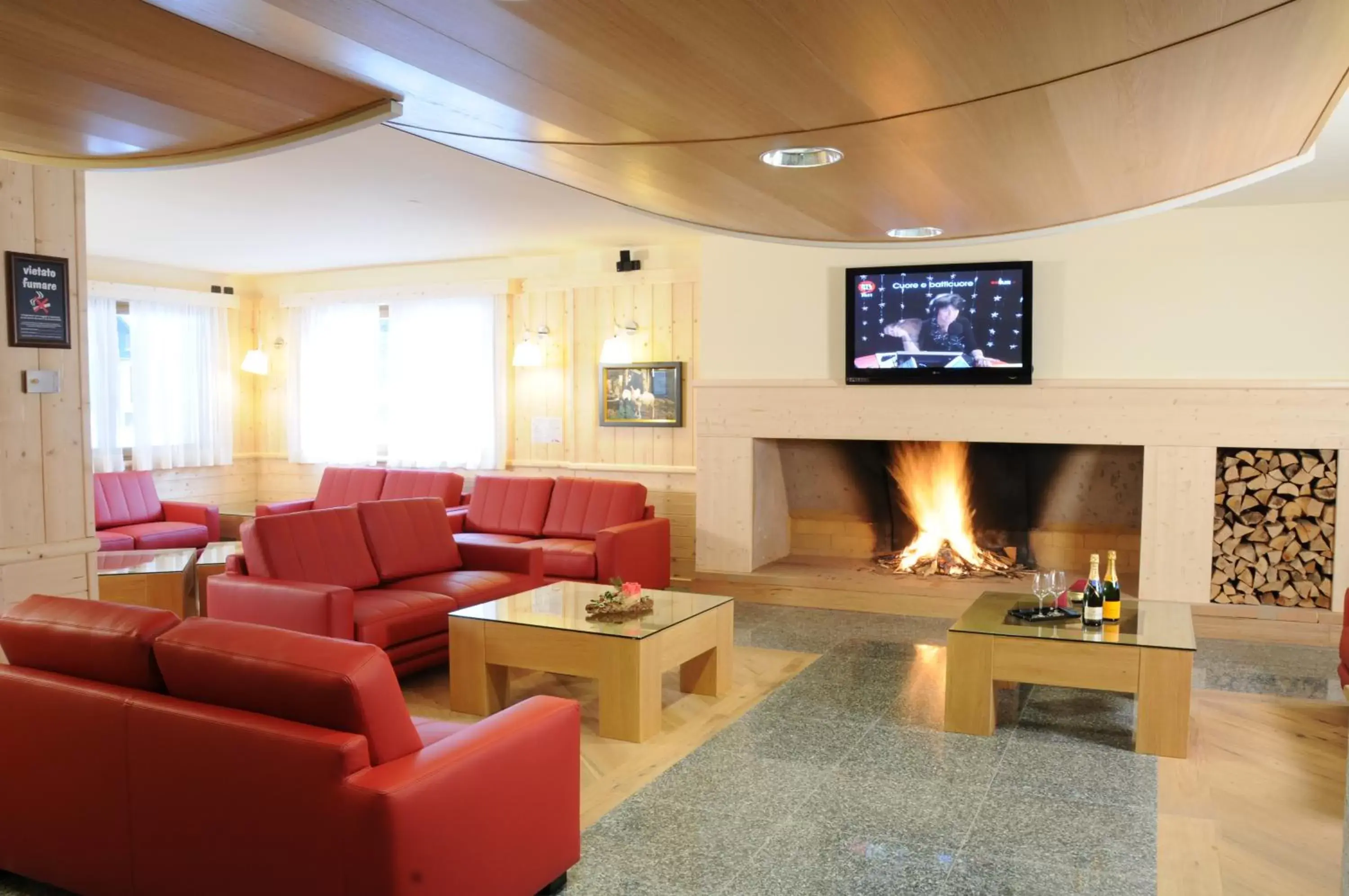 Communal lounge/ TV room, Seating Area in Hotel Garni Pegrà