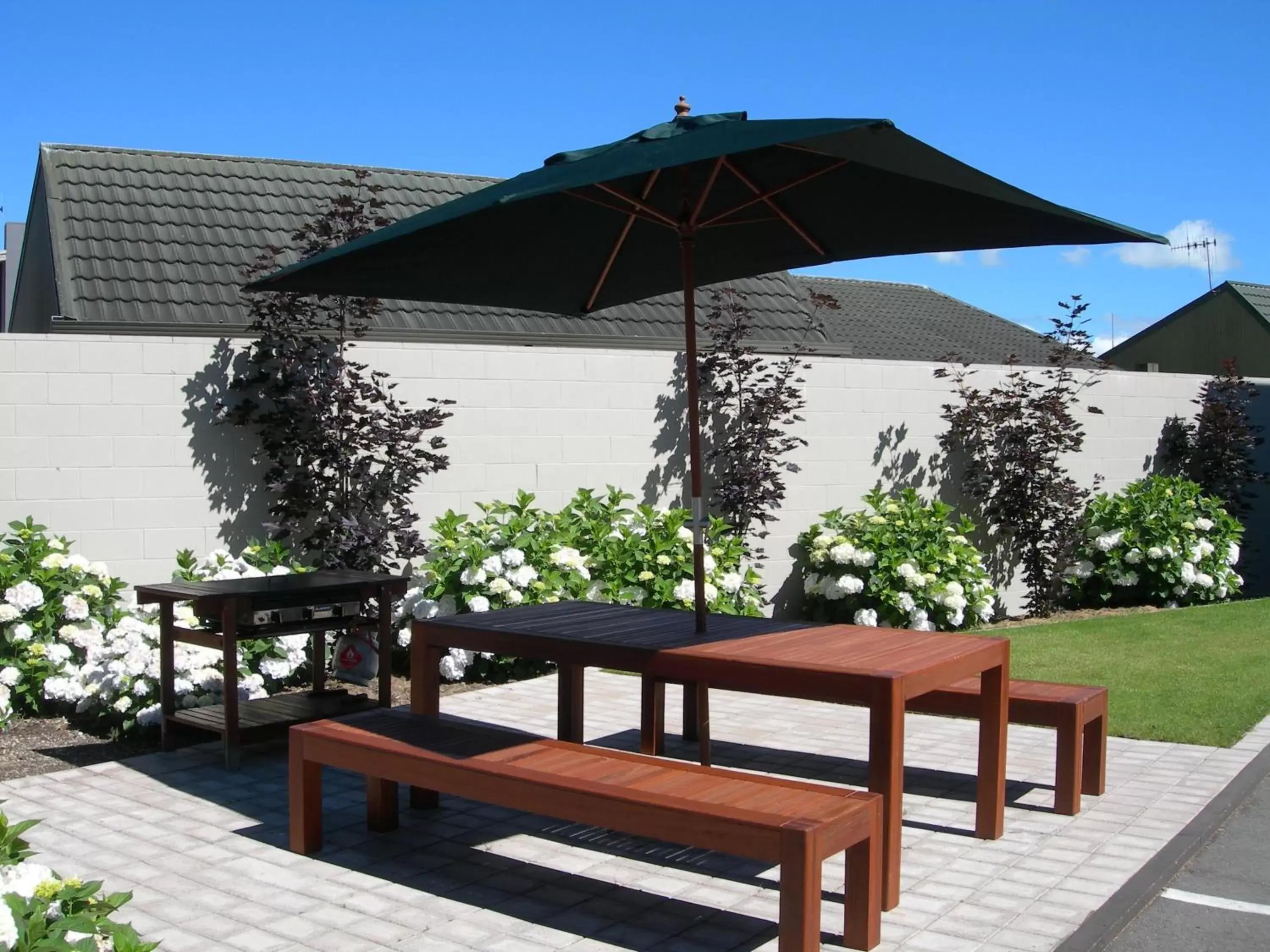 BBQ facilities in Alpine Lake Motel