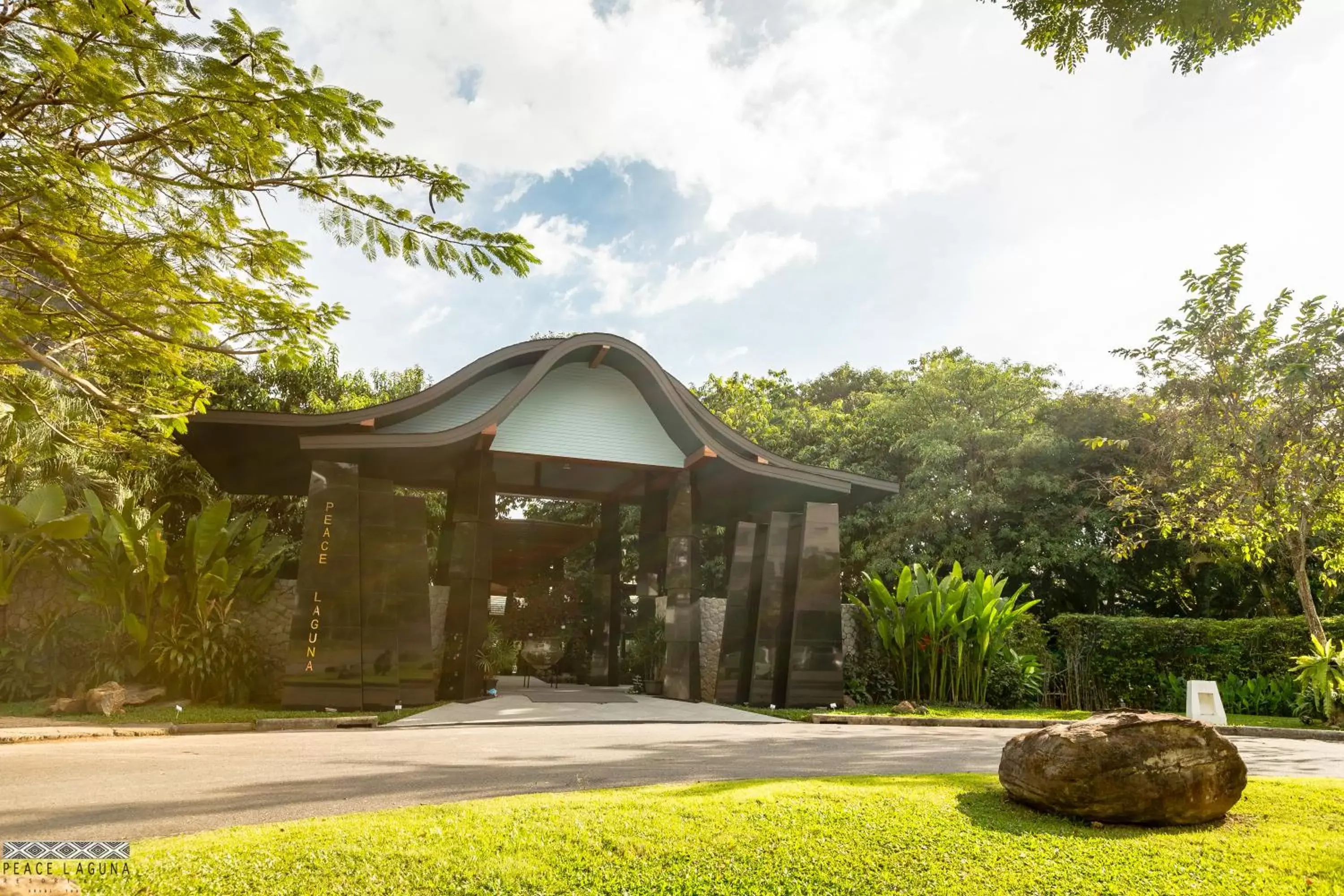 Facade/entrance in Peace Laguna Resort & Spa - SHA Extra Plus