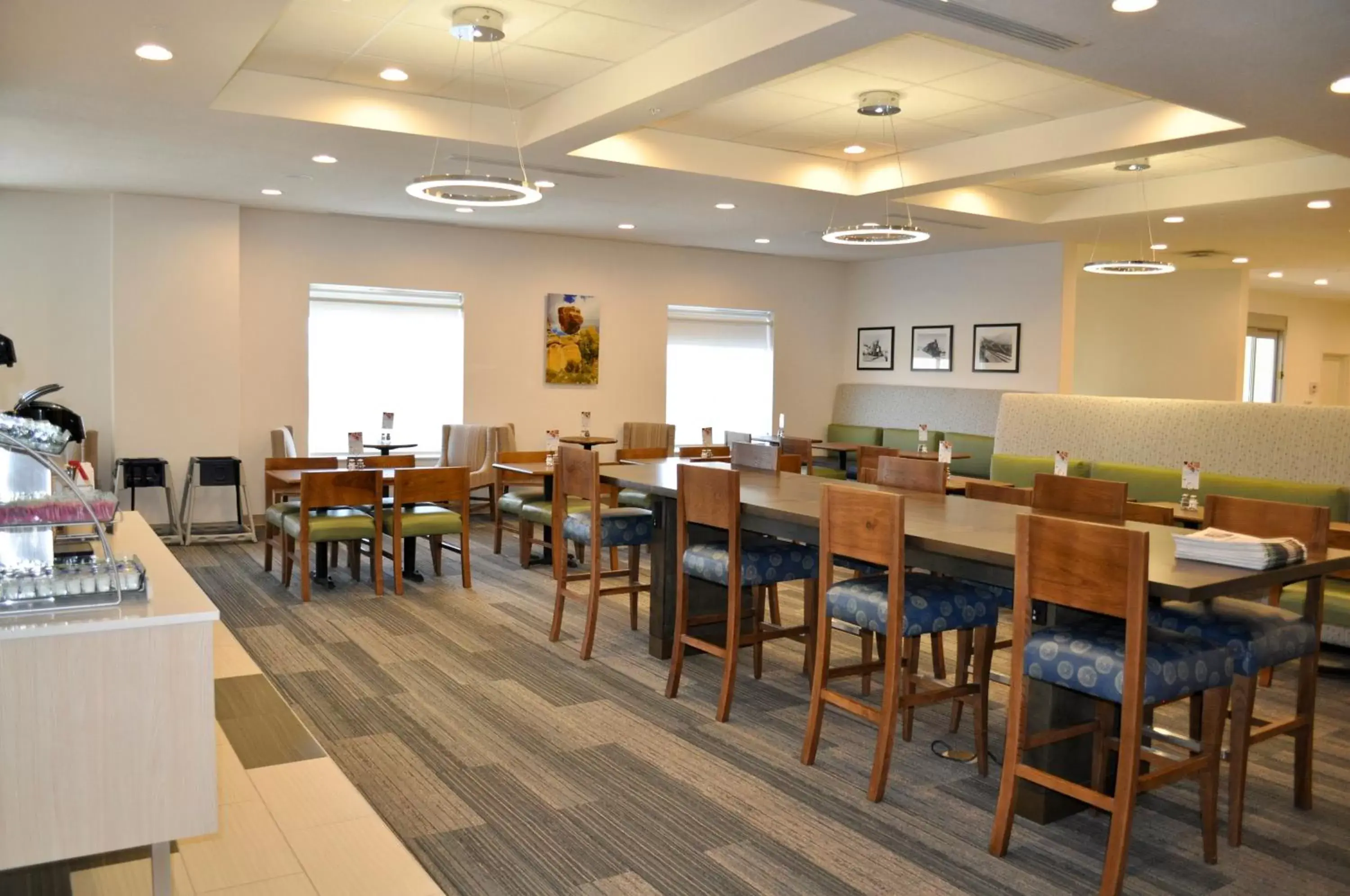 Breakfast, Restaurant/Places to Eat in Holiday Inn Express & Suites Price, an IHG Hotel