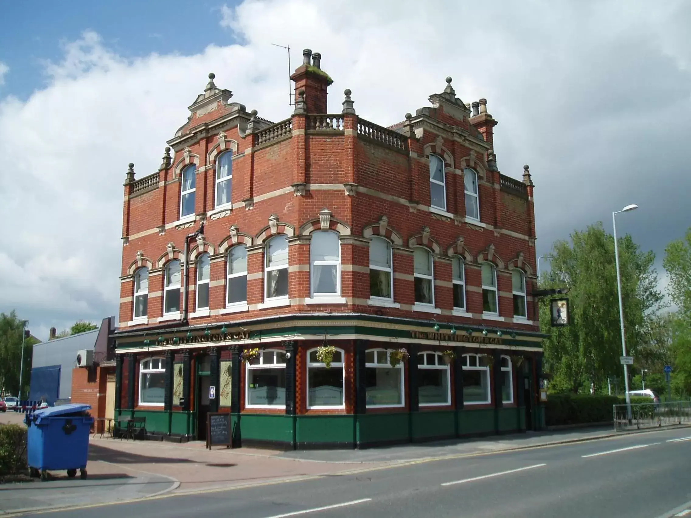 Facade/entrance, Property Building in The Whittington and Cat