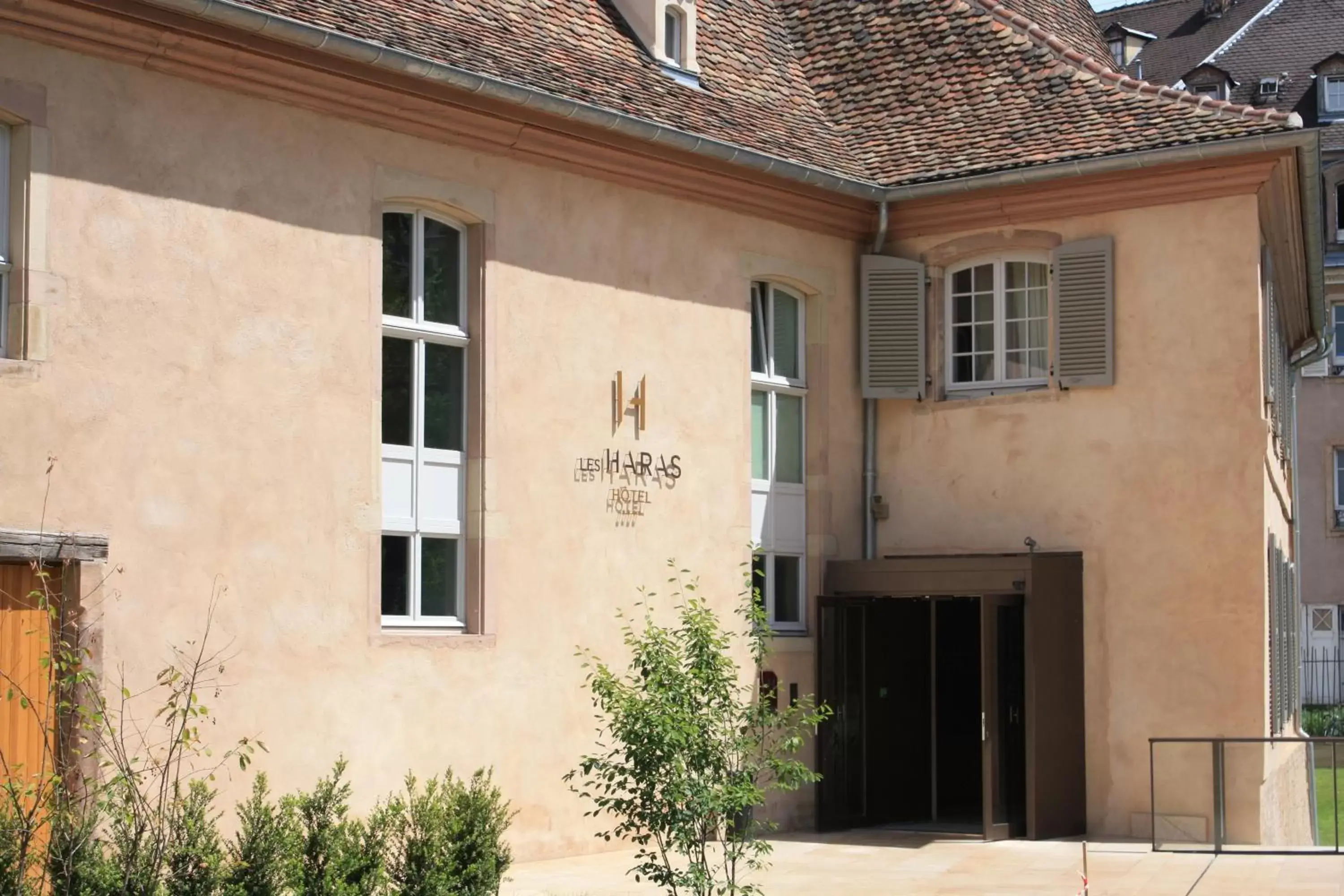 Facade/entrance in Hotel Les Haras