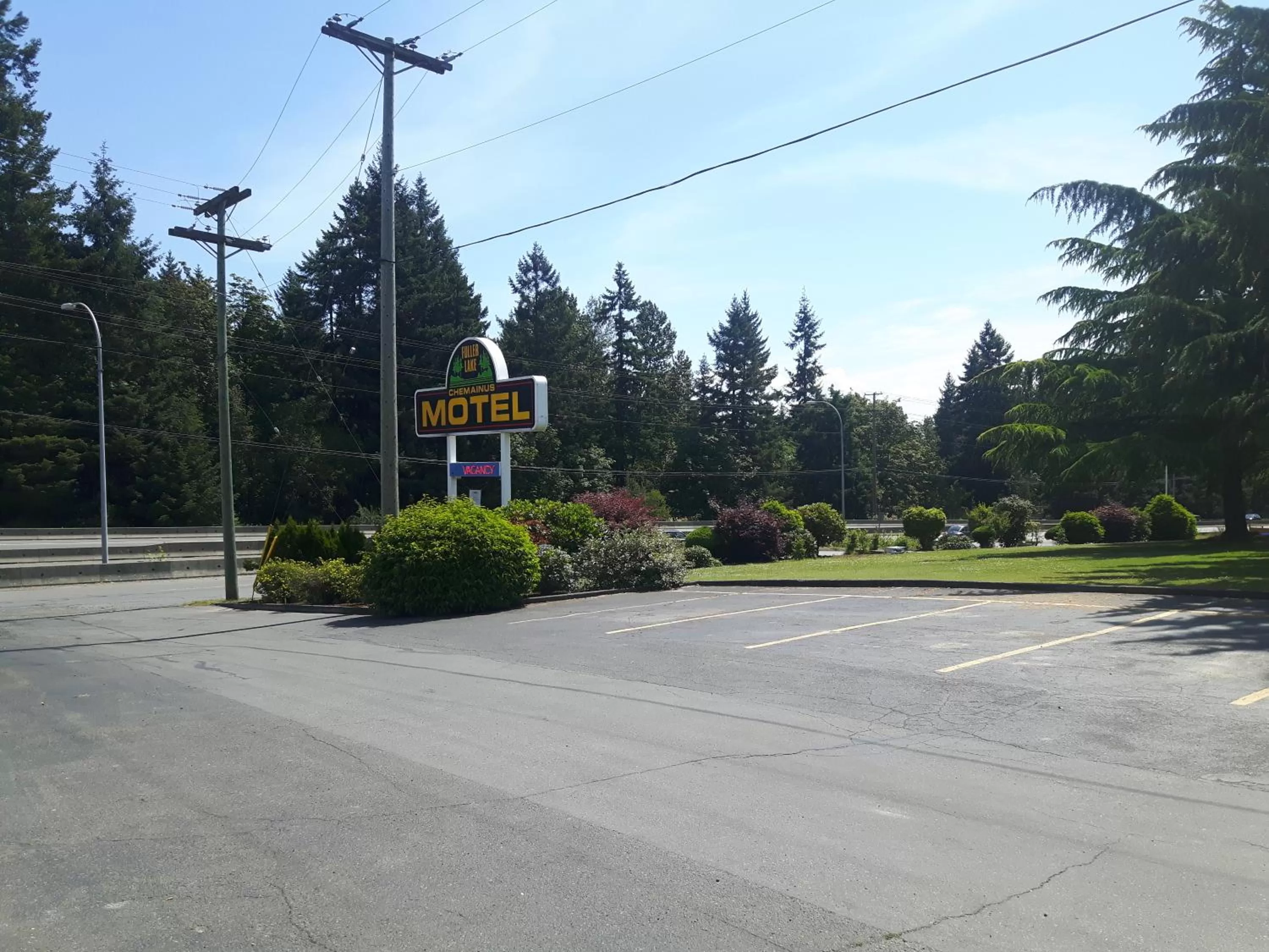 Property building in Fuller Lake Chemainus Motel