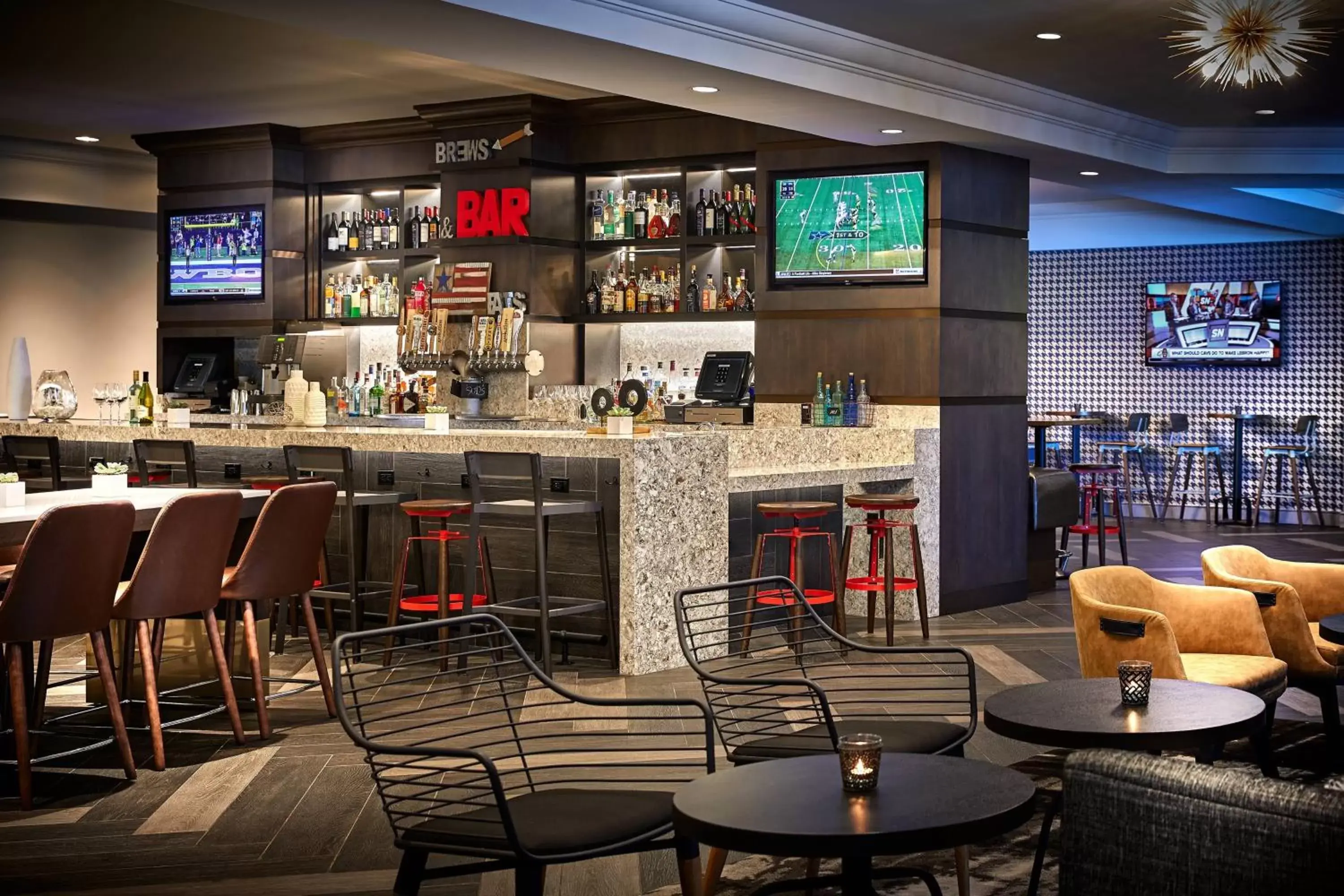 Restaurant/places to eat, Lounge/Bar in Renaissance Los Angeles Airport Hotel