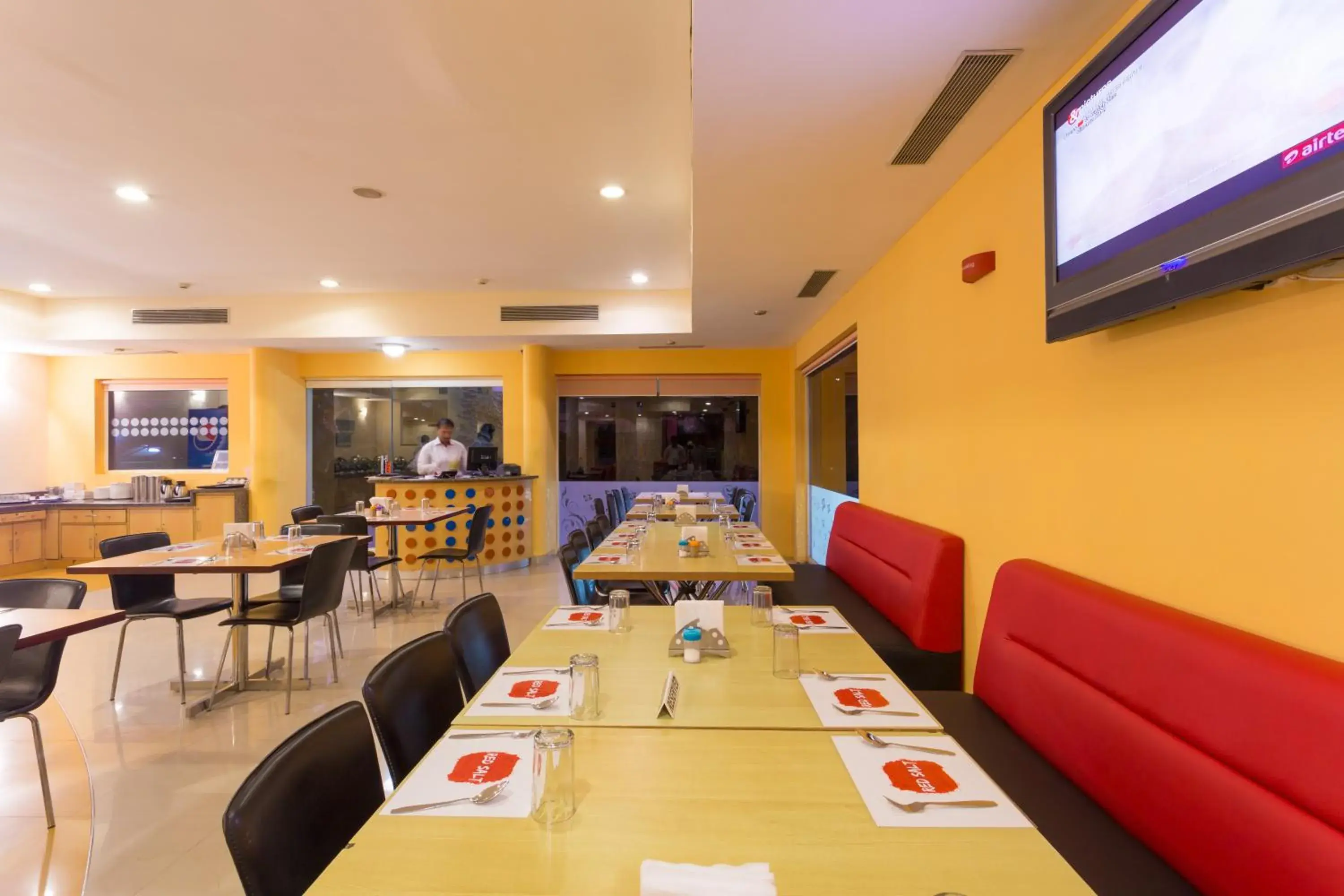 Restaurant/places to eat in Ginger Hotel Mangalore