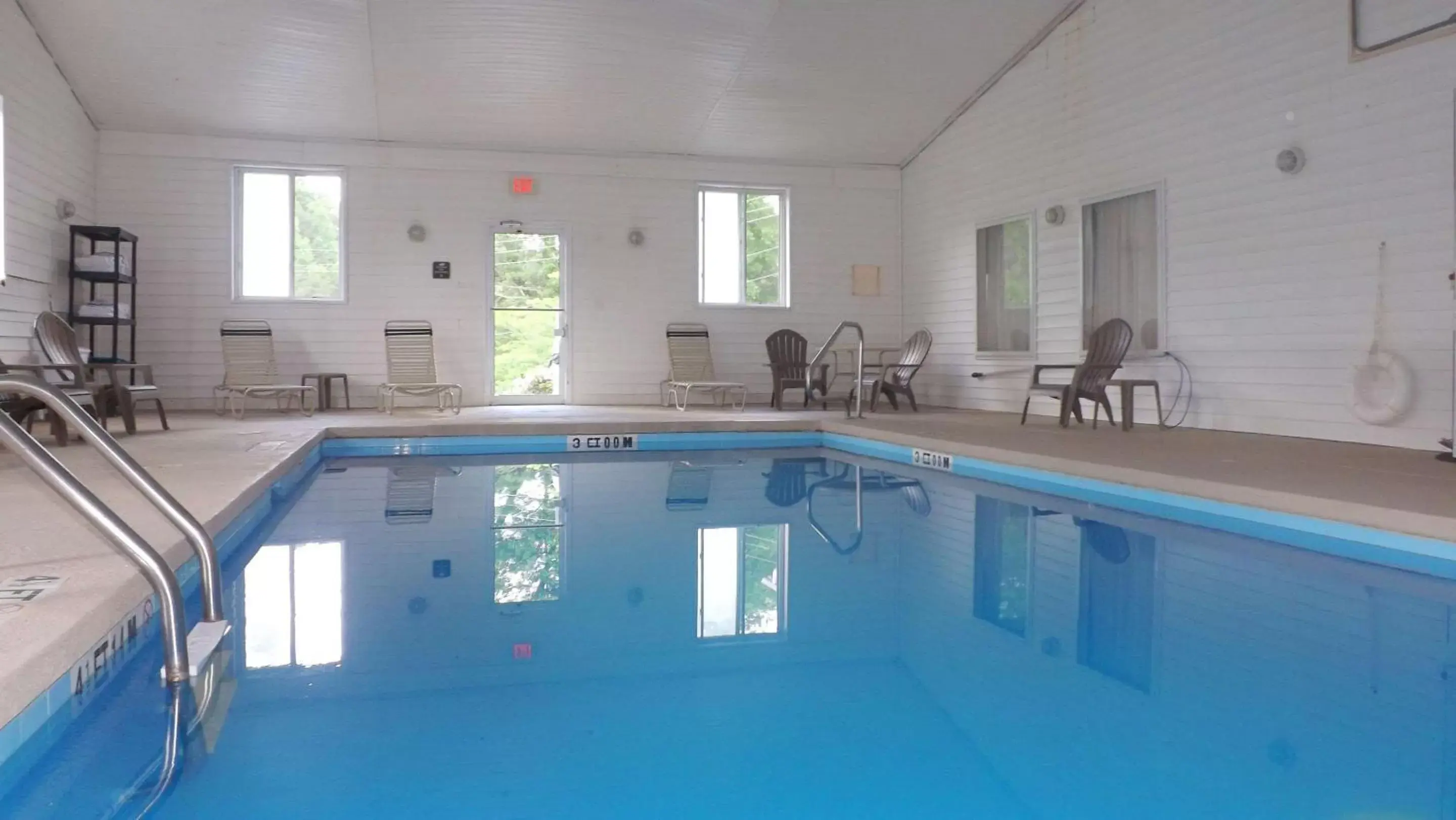 Activities, Swimming Pool in Quality Inn Activities, Swimming Pool in Quality Inn