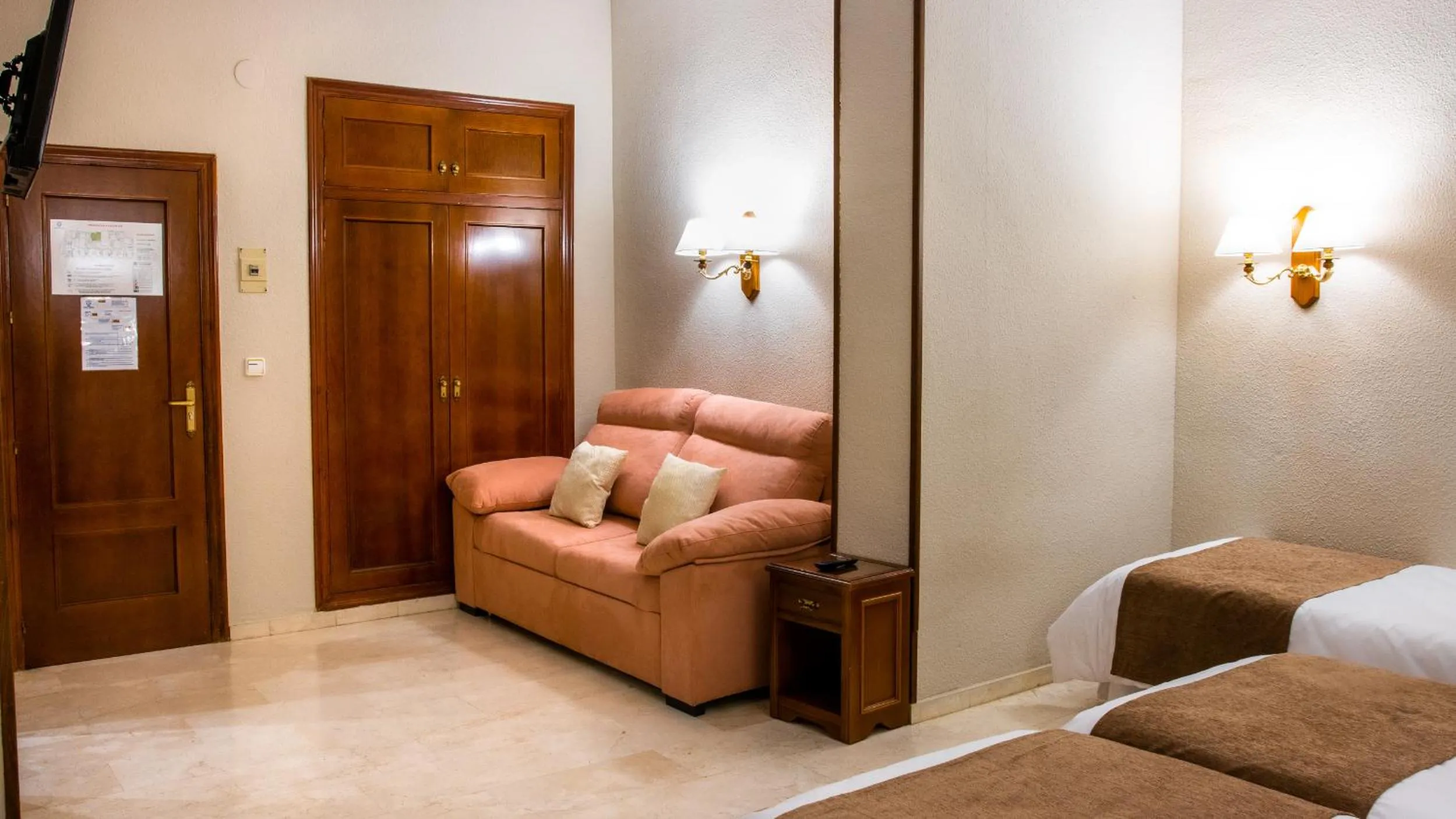 Bed in Hotel Reina Cristina