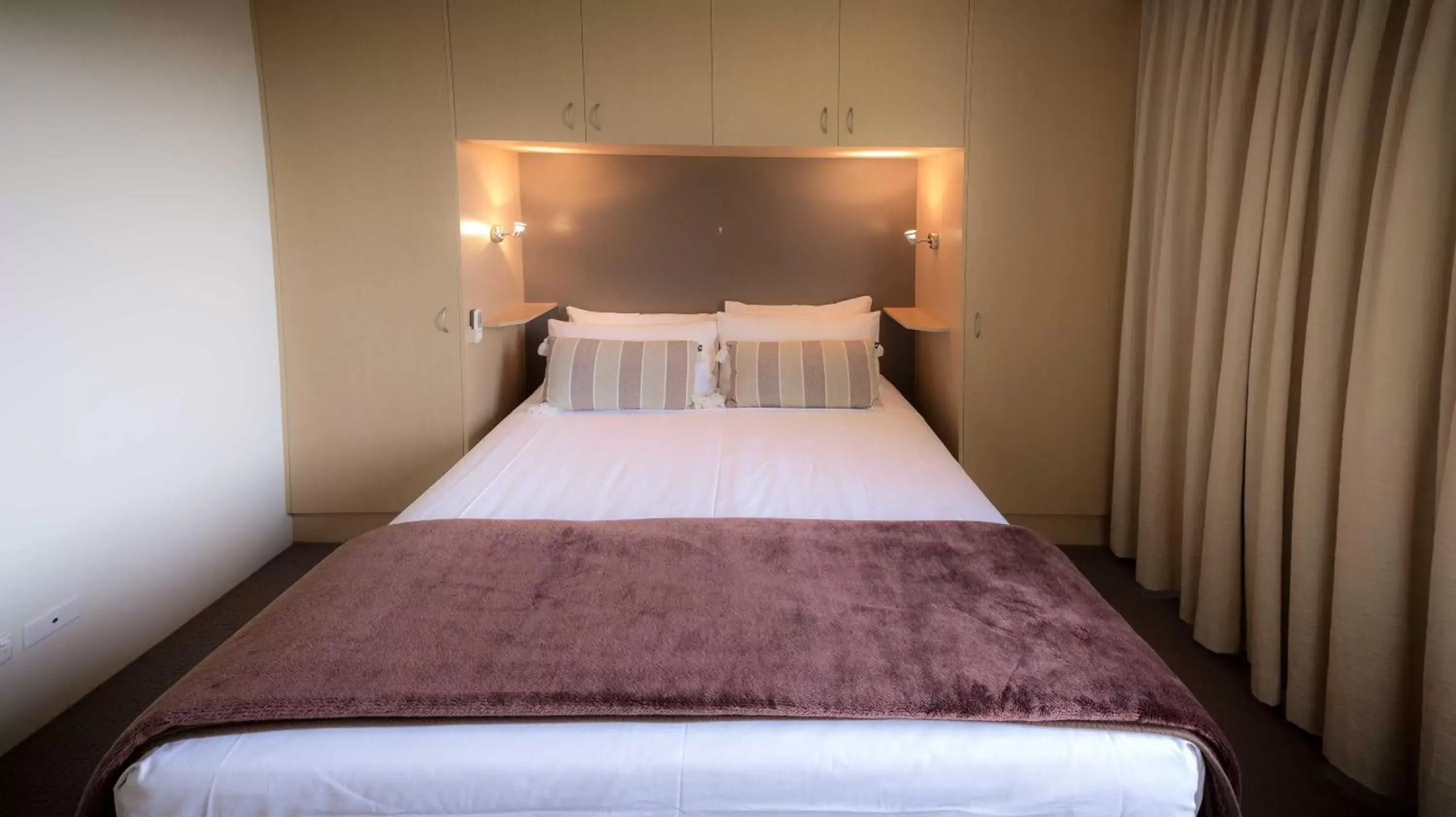 Bedroom, Bed in Aussie Resort