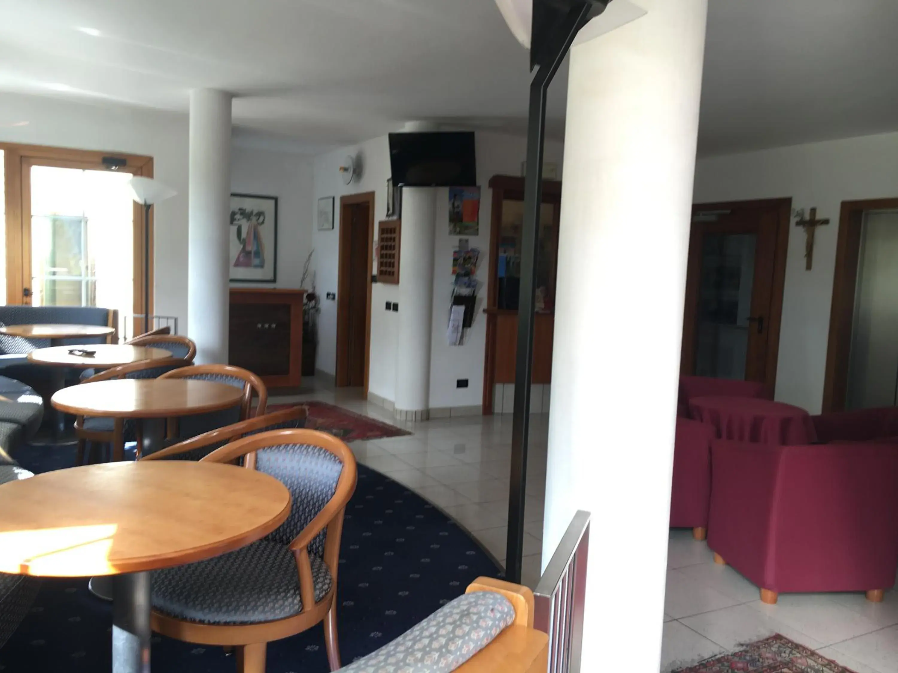 Communal lounge/ TV room, Lounge/Bar in Garni Enrosadira