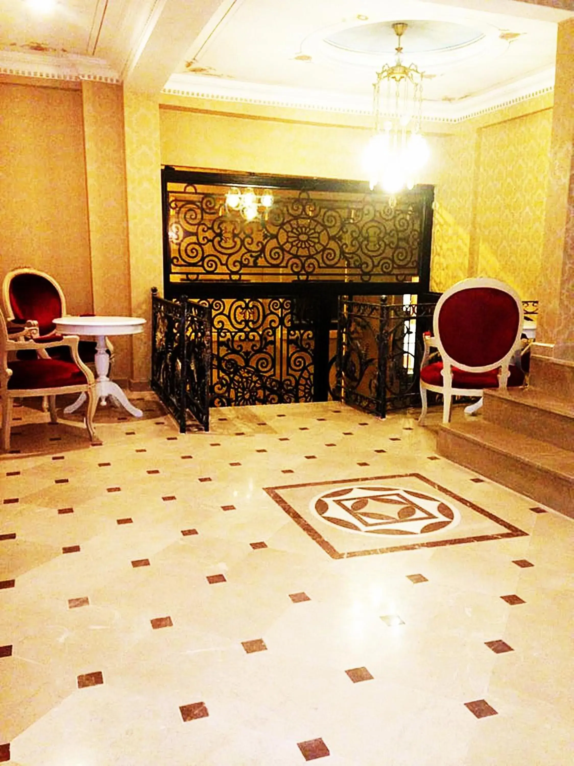Lounge or bar, Seating Area in Alyon Hotel Taksim